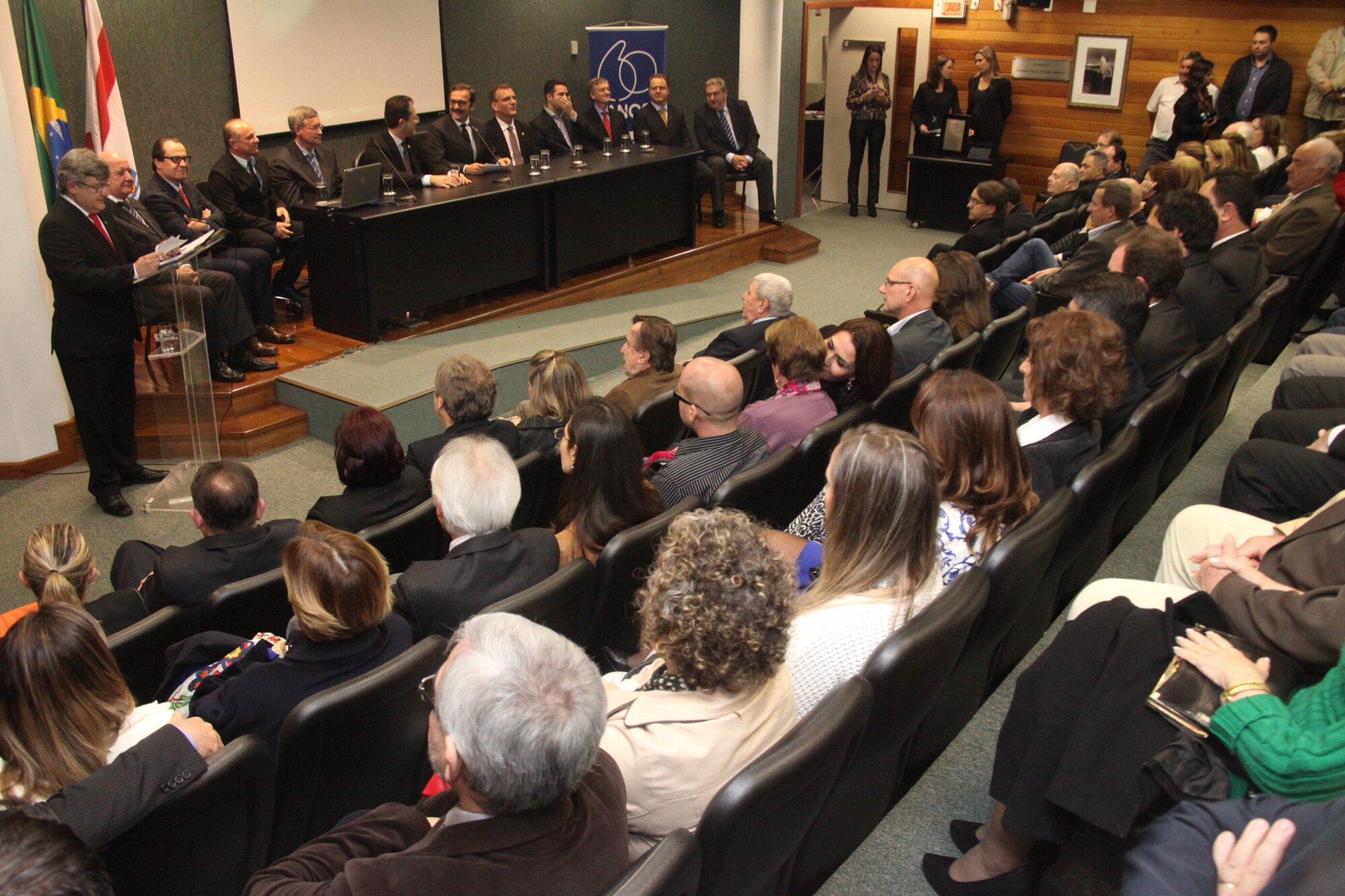 Parlamento destaca 60 anos do Jornal Município Dia a Dia