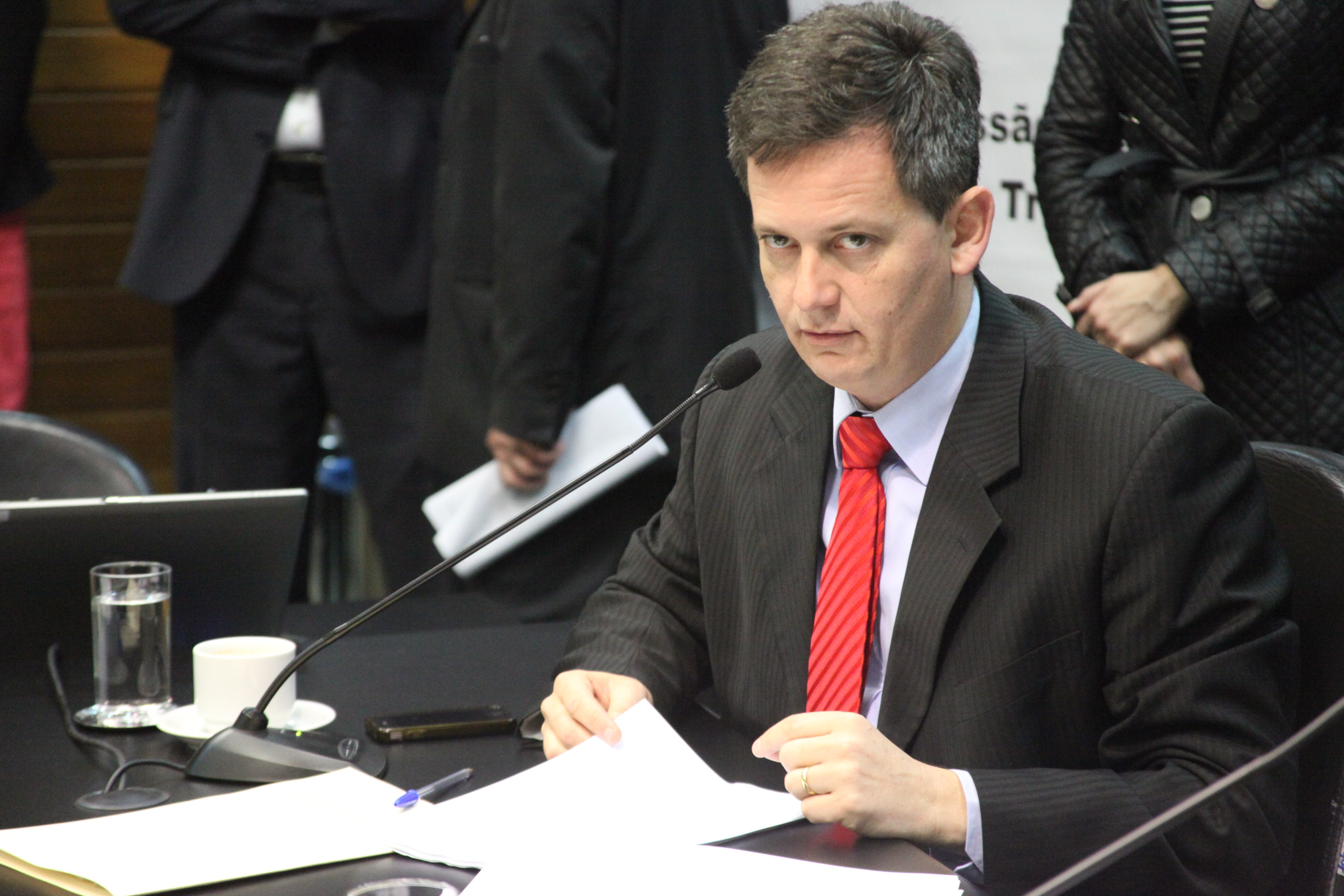 Deputado Jean Kuhlmann (PSD). Reunião da Comissão Finanças e Tributação. Foto: Fábio Queiroz / Agência AL