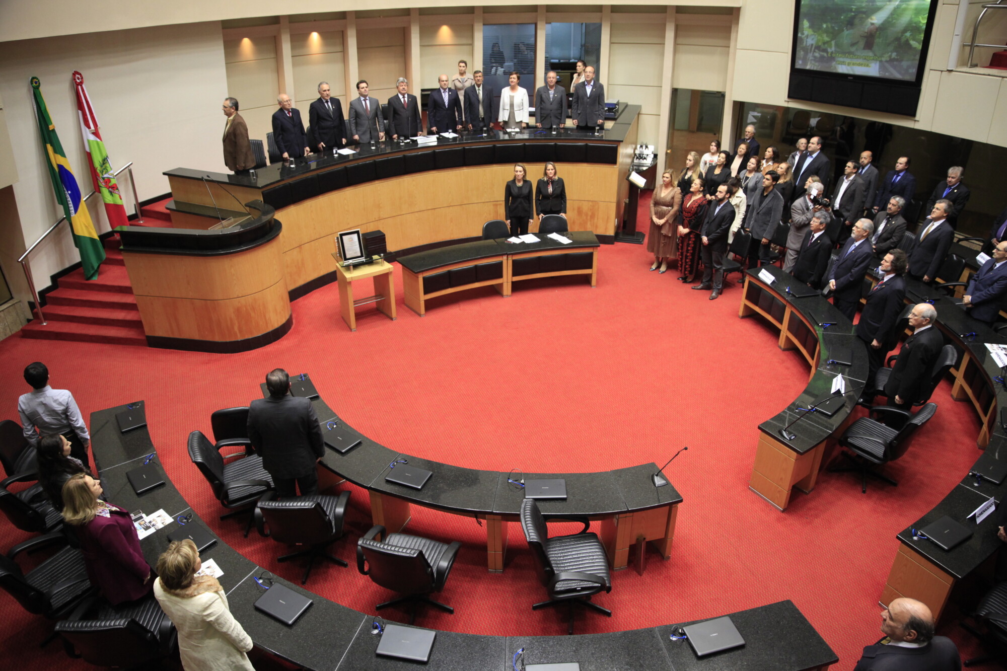 Parlamento homenageia 80 anos da Associação Catarinense de Engenheiros