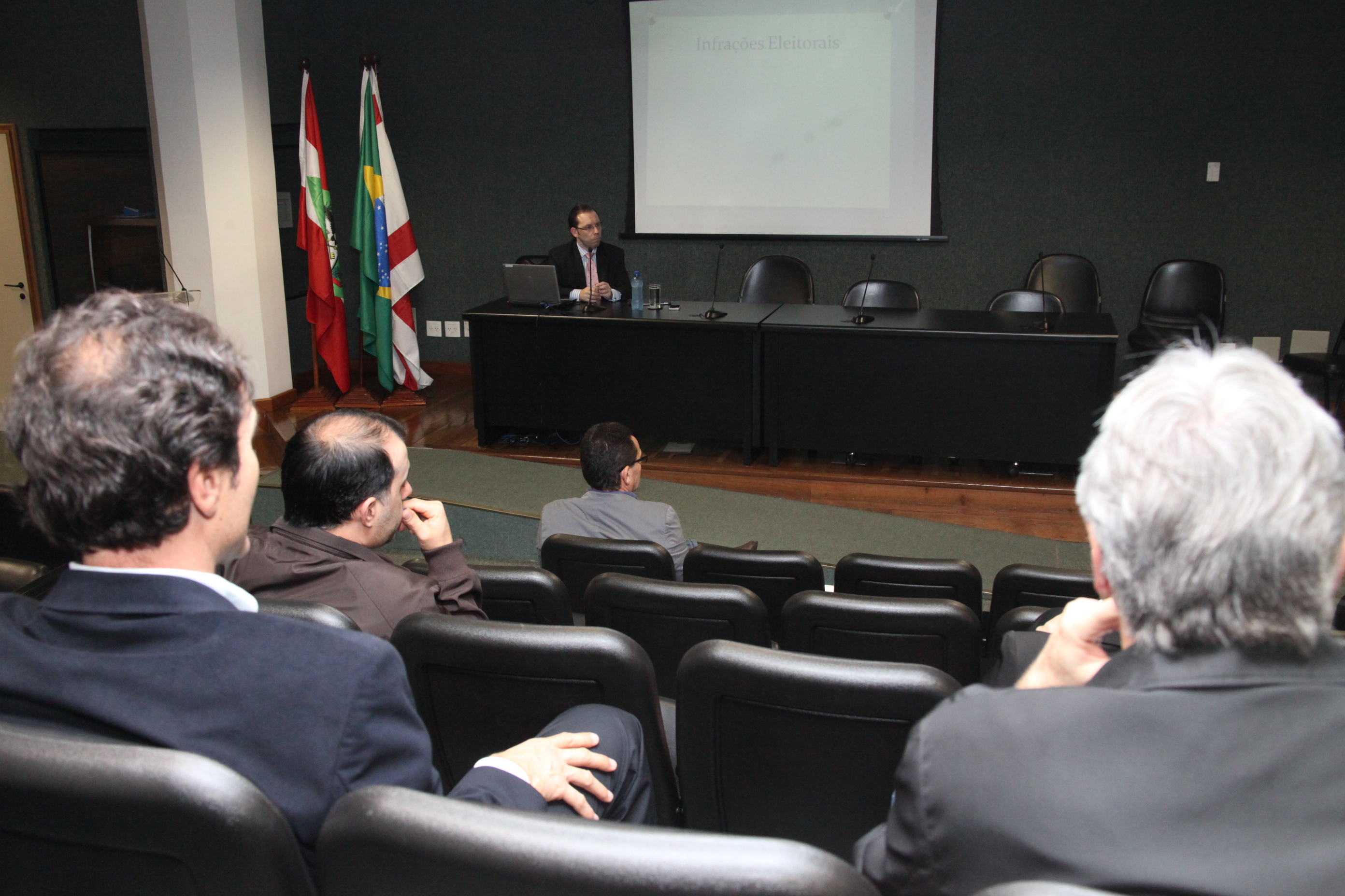 Curso Condutas Vedadas aos Agentes Públicos em Período Eleitoral. Foto: Fábio Queiroz / Agência AL