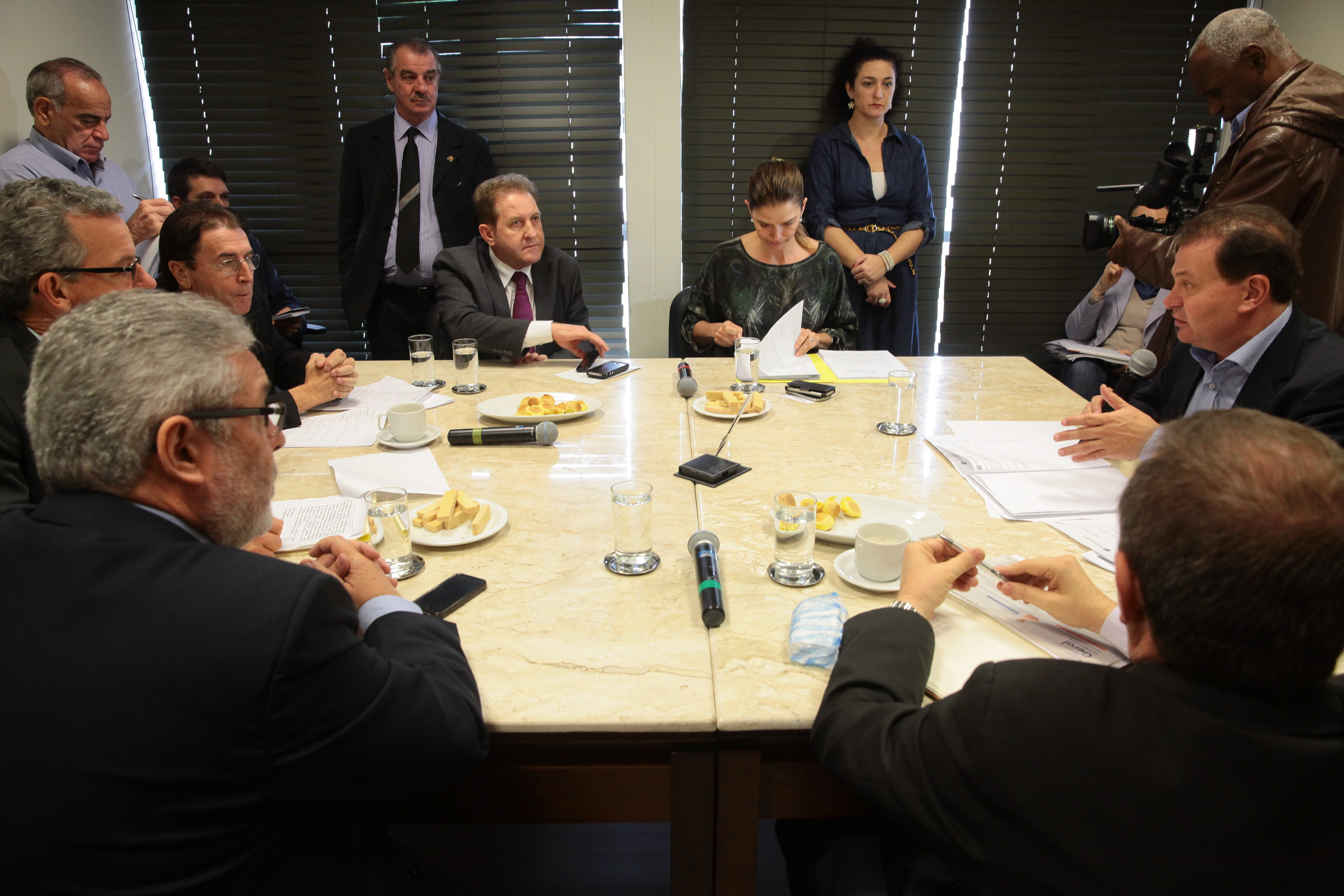 Reunião extraordinária da Comissão de Finanças. Fotos: Miriam Zomer/Agência AL