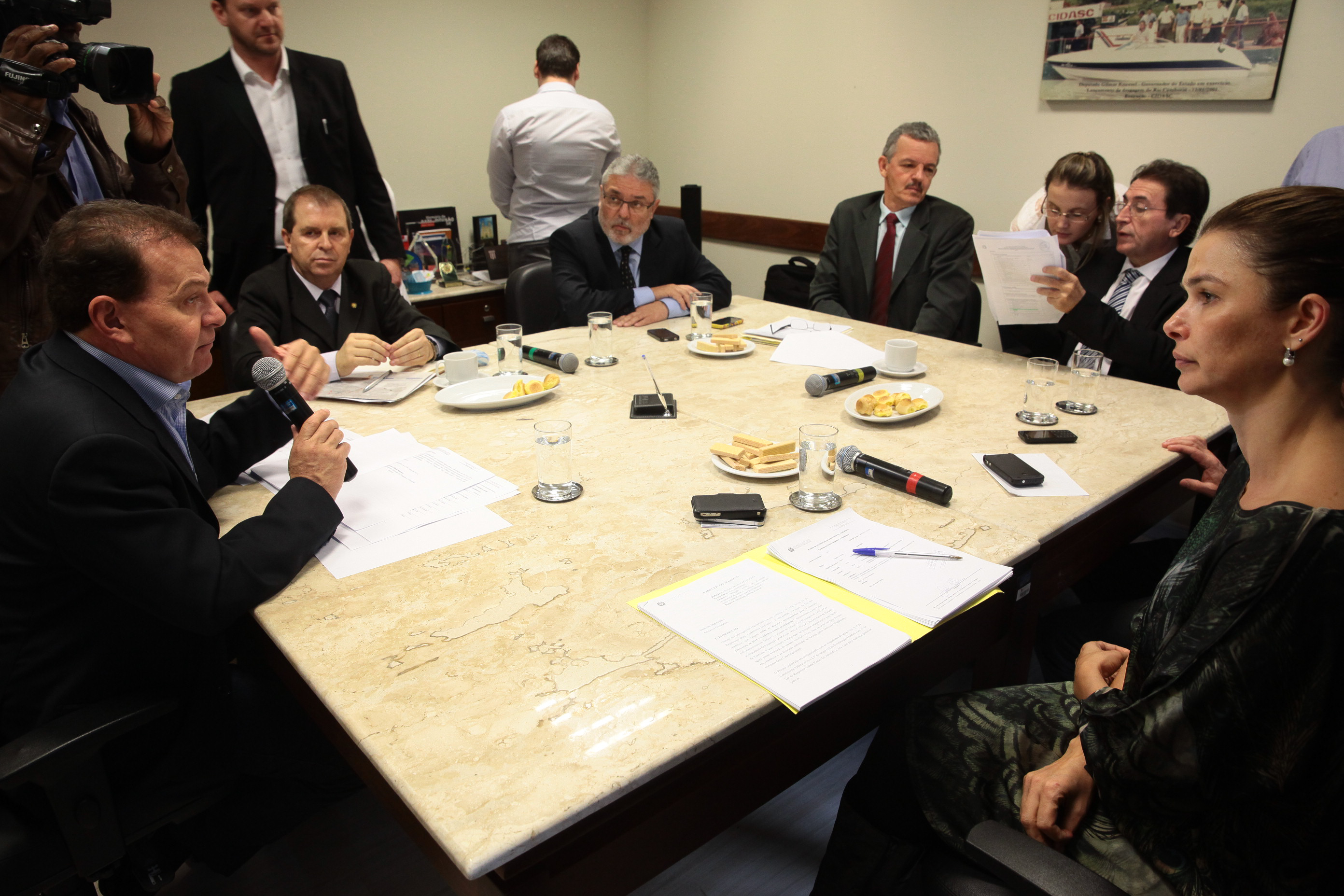 Reunião extraordinária da Comissão de Finanças. Fotos: Miriam Zomer/Agência AL