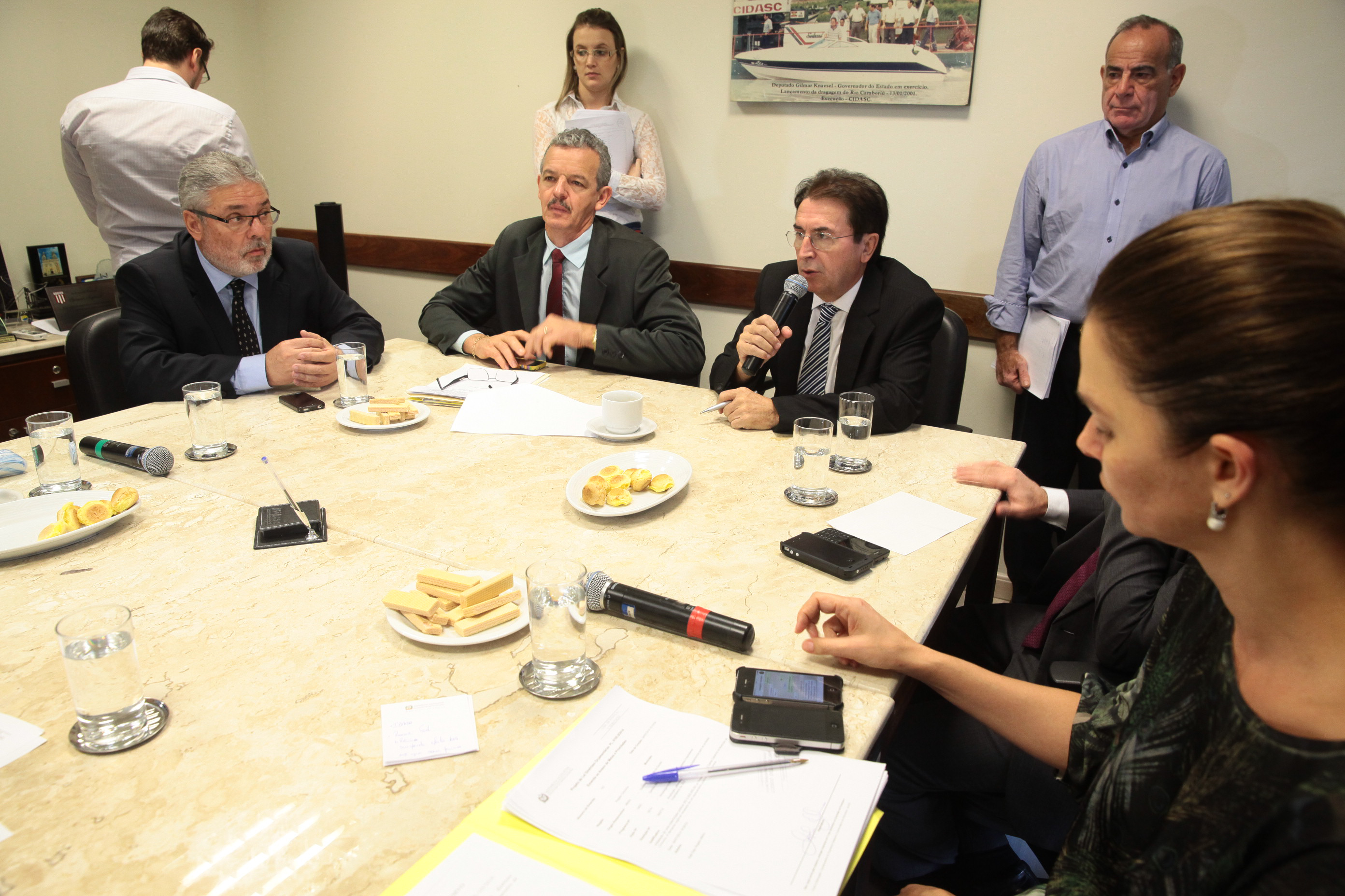 Reunião extraordinária da Comissão de Finanças. Fotos: Miriam Zomer/Agência AL