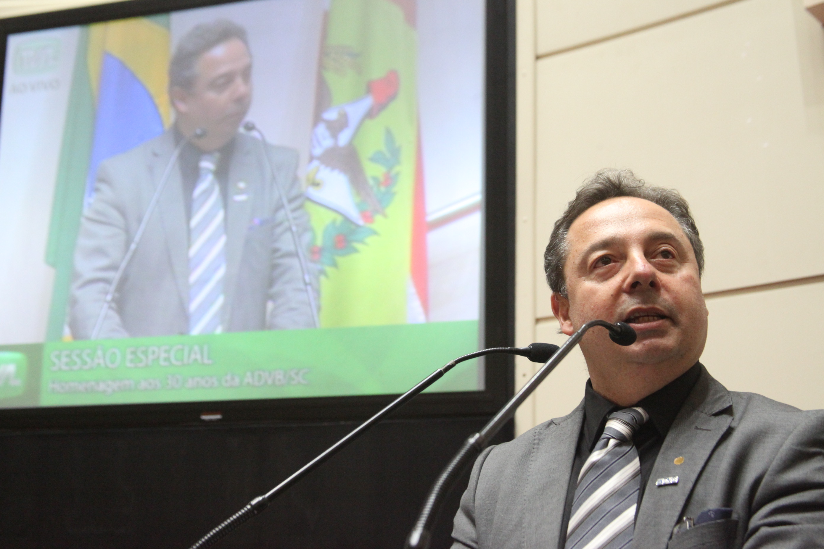 Octavio René Lebarbenchon.  - Presidente da ADBV de SC. Sessão especial em homenagem à ADVB/SC. Foto: Fábio Queiroz / Agência AL