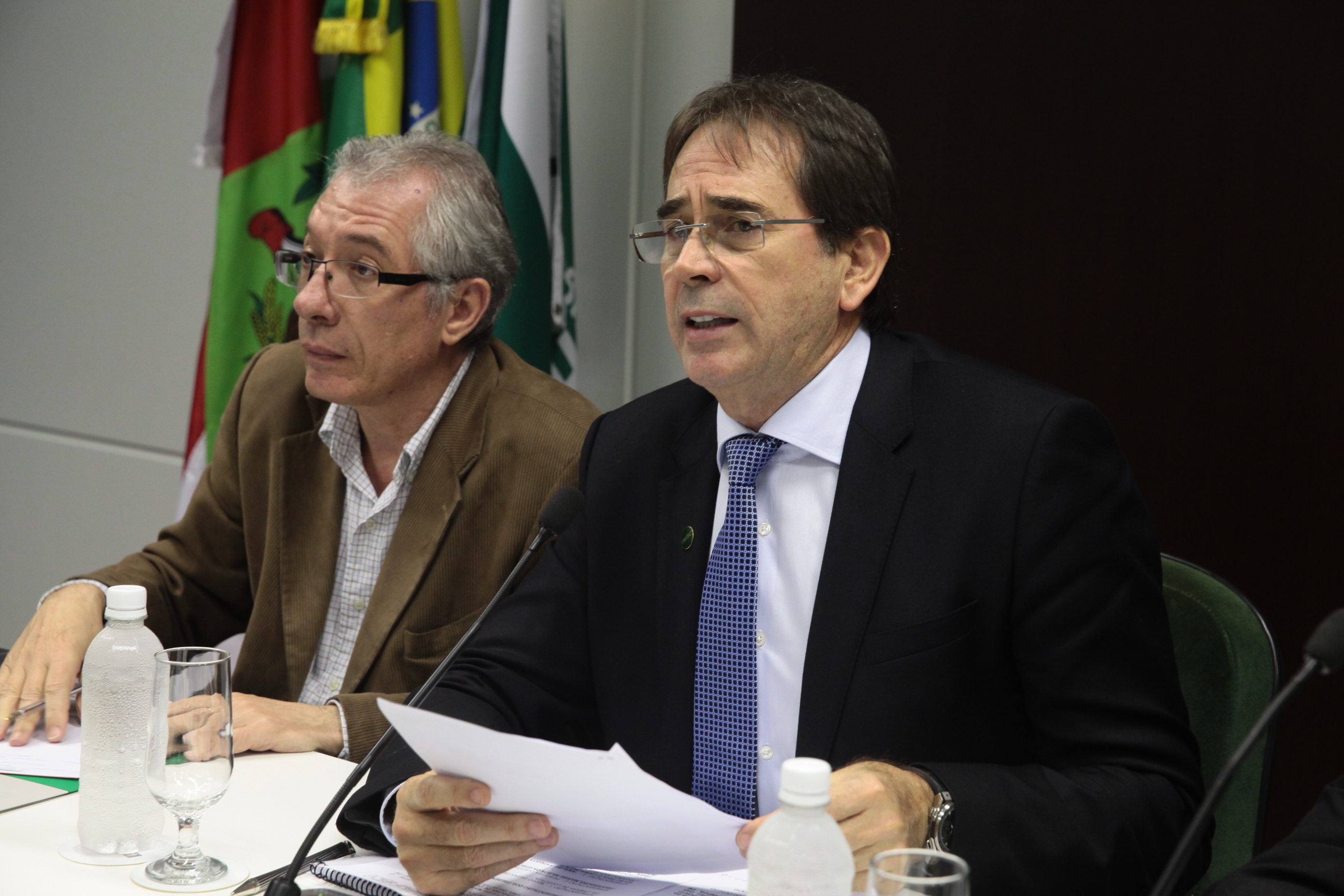 Paulo Roberto Meller e Mario Cezar de Aguiar - Reunião da Câmara para Assuntos de Transporte e Logística da FIESC. Fotos: Miriam Zomer/Agência AL