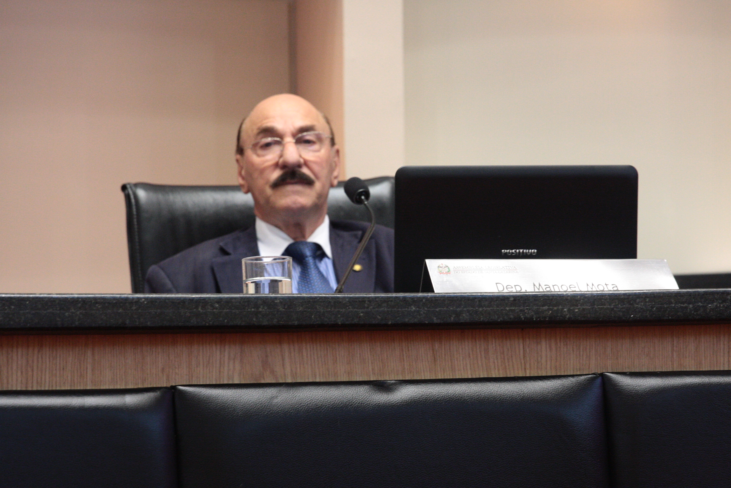 Deputado Manoel Mota (PMDB). Sessão ordinária. Foto: Eduardo Guedes de Oliveira / Agência AL