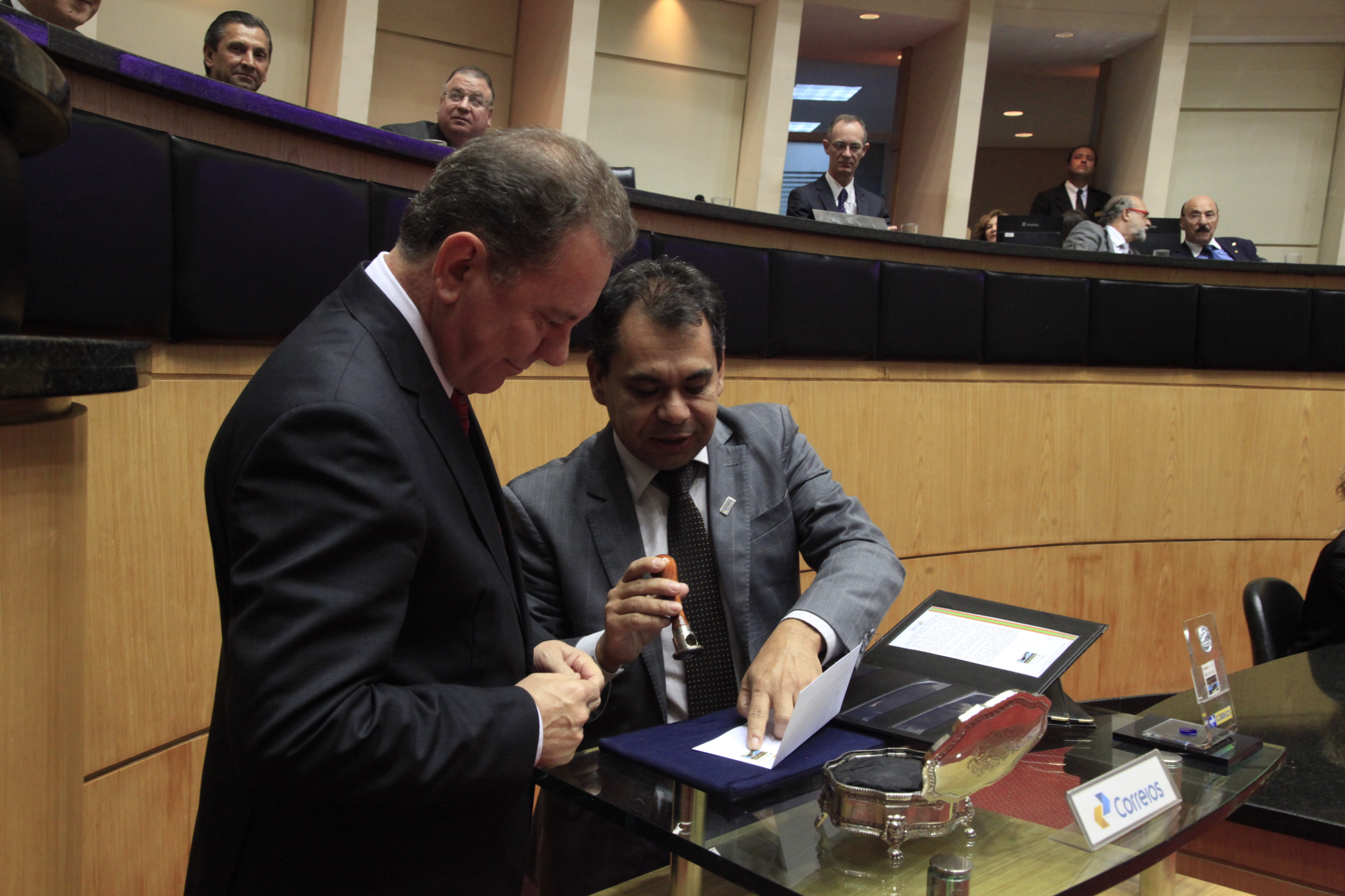 Lançamento dos Selos Personalizados e Carimbo Comemorativo em comemoração aos 180 anos da Instalação do Parlamento Catarinense. Foto: Carlos Kilian/Agência AL