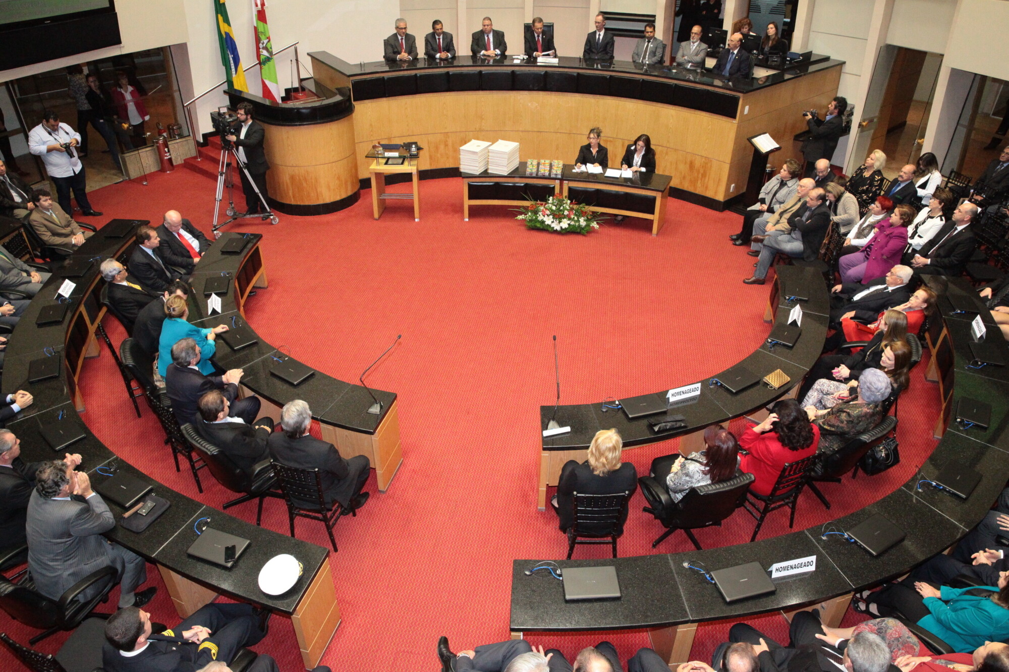 Sessão especial celebra os 180 anos do Parlamento catarinense