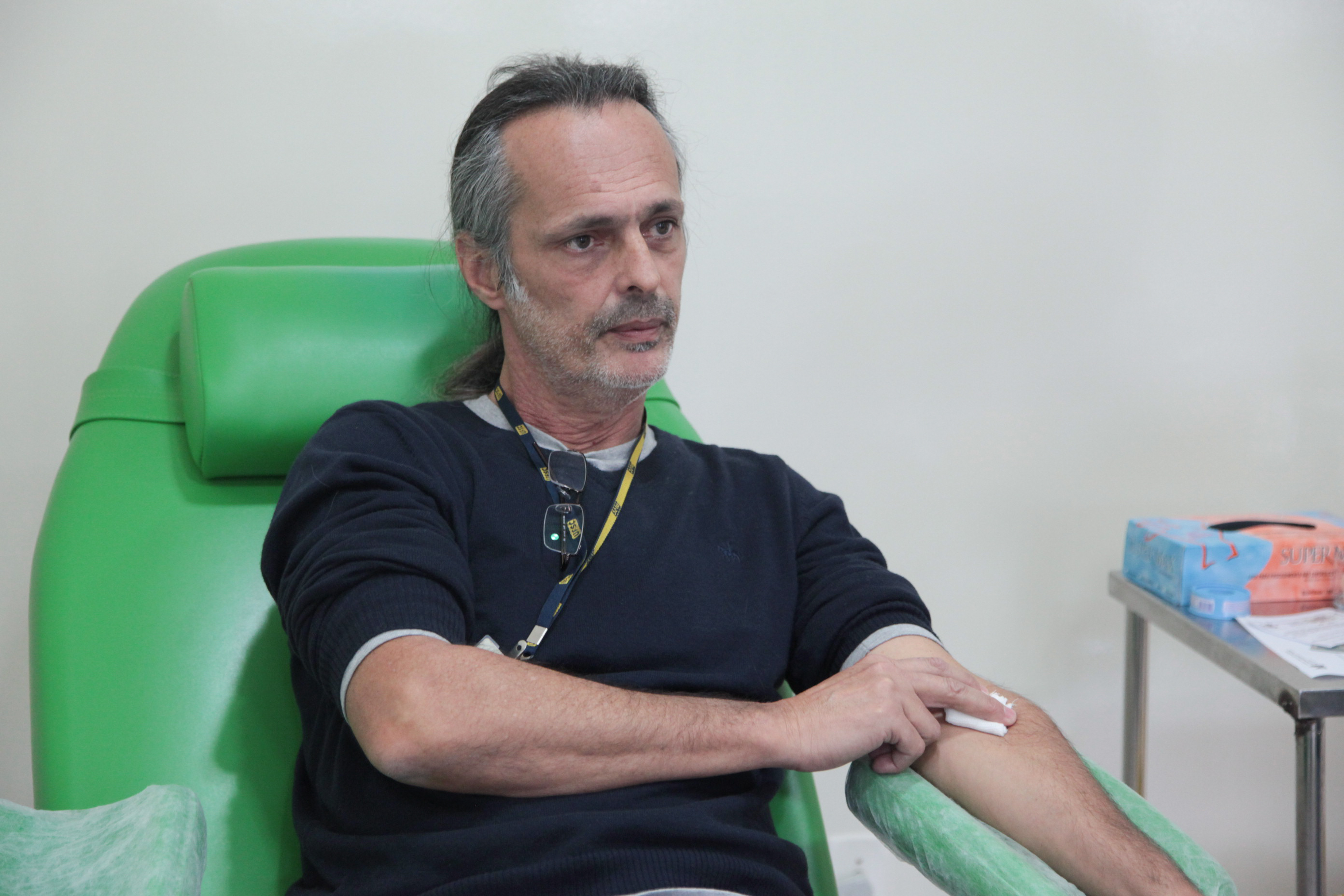 Banco de Sangue do HU - Doador Marcelo Pereira de Andrade - Servidor técnico-administrativo da UFSC - Foto: Juliana Stadnik / Agência AL