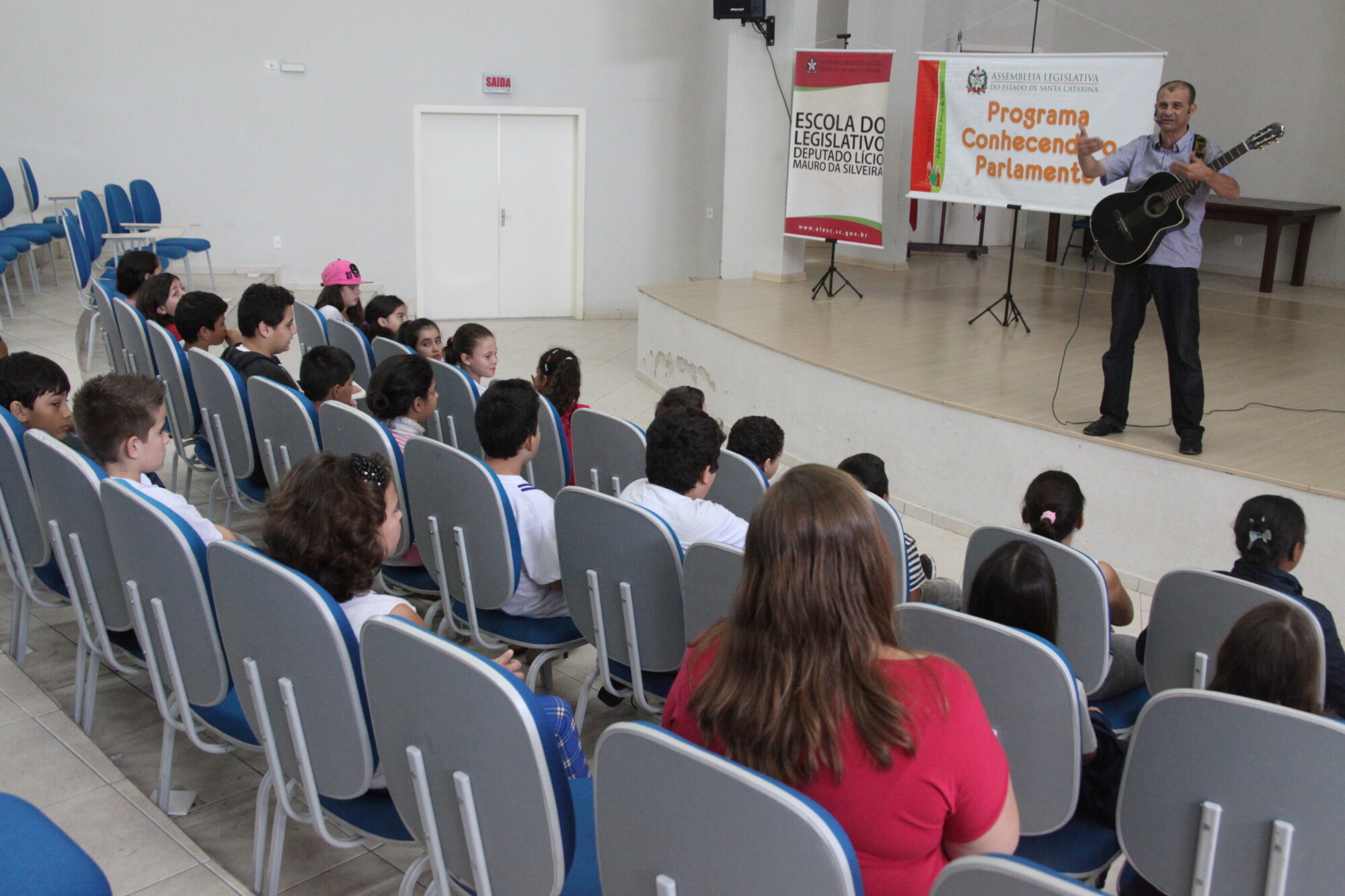 Projeto “Música na Escola” transmite valores por meio de atividades musicais