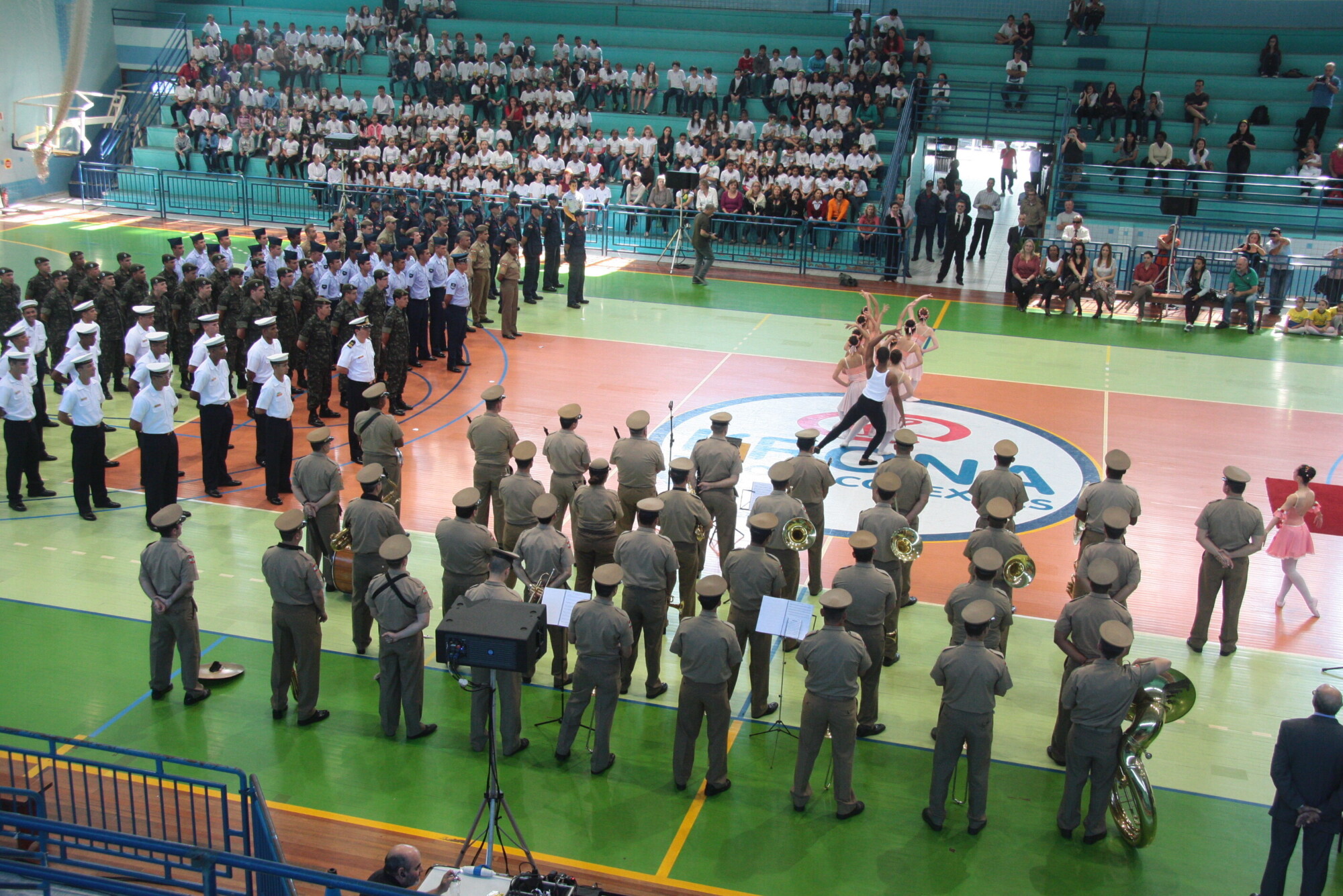 Abertura foi realizada no Instituto Estadual de Educação em Florianópolis. FOTOS: Eduardo Guedes de Oliveira/Agência AL