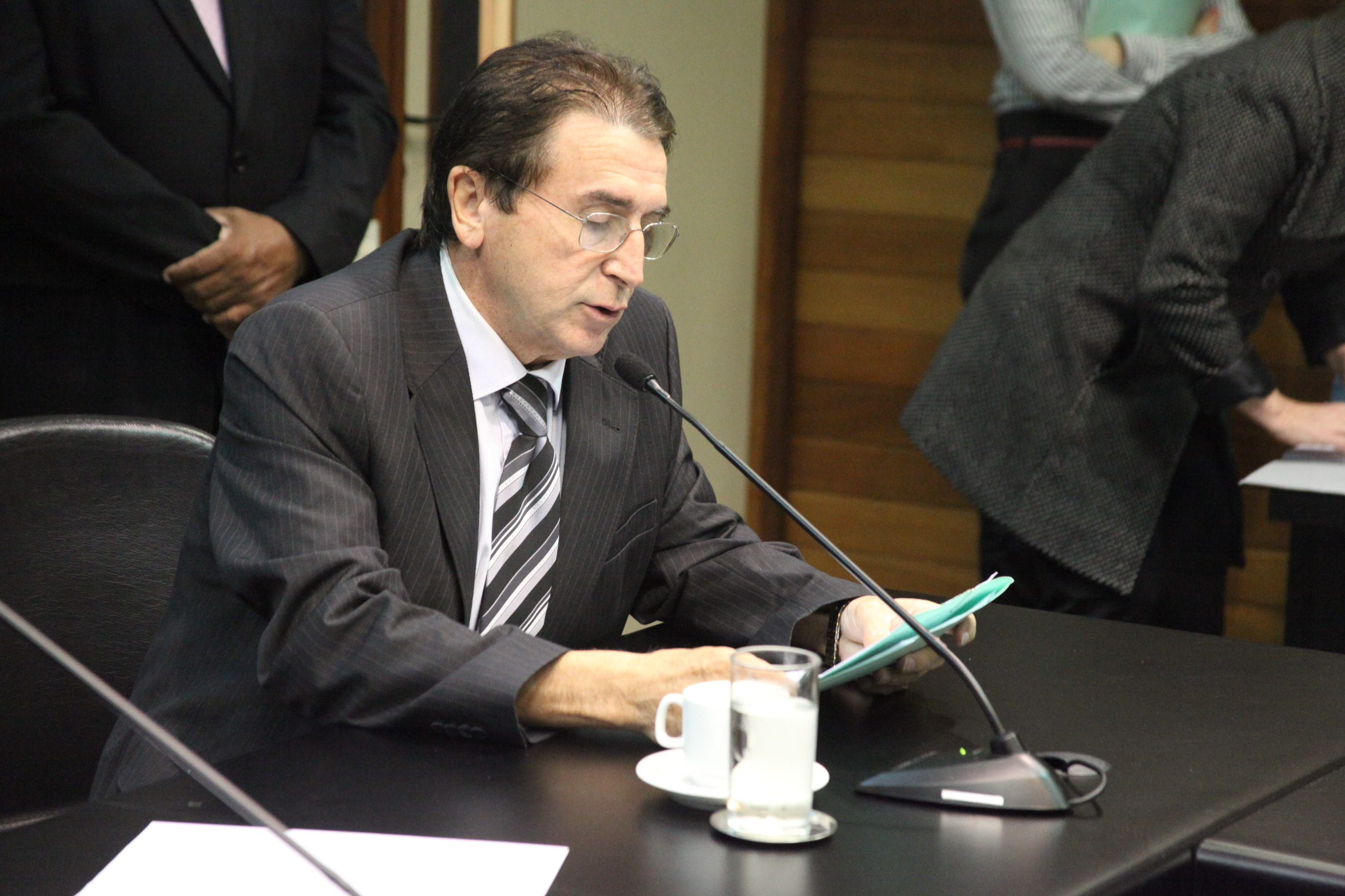 Deputado Antonio Aguiar (PMDB). Reunião da Comissão de Finanças e Tributação. Foto: Fábio Queiroz / Agência AL