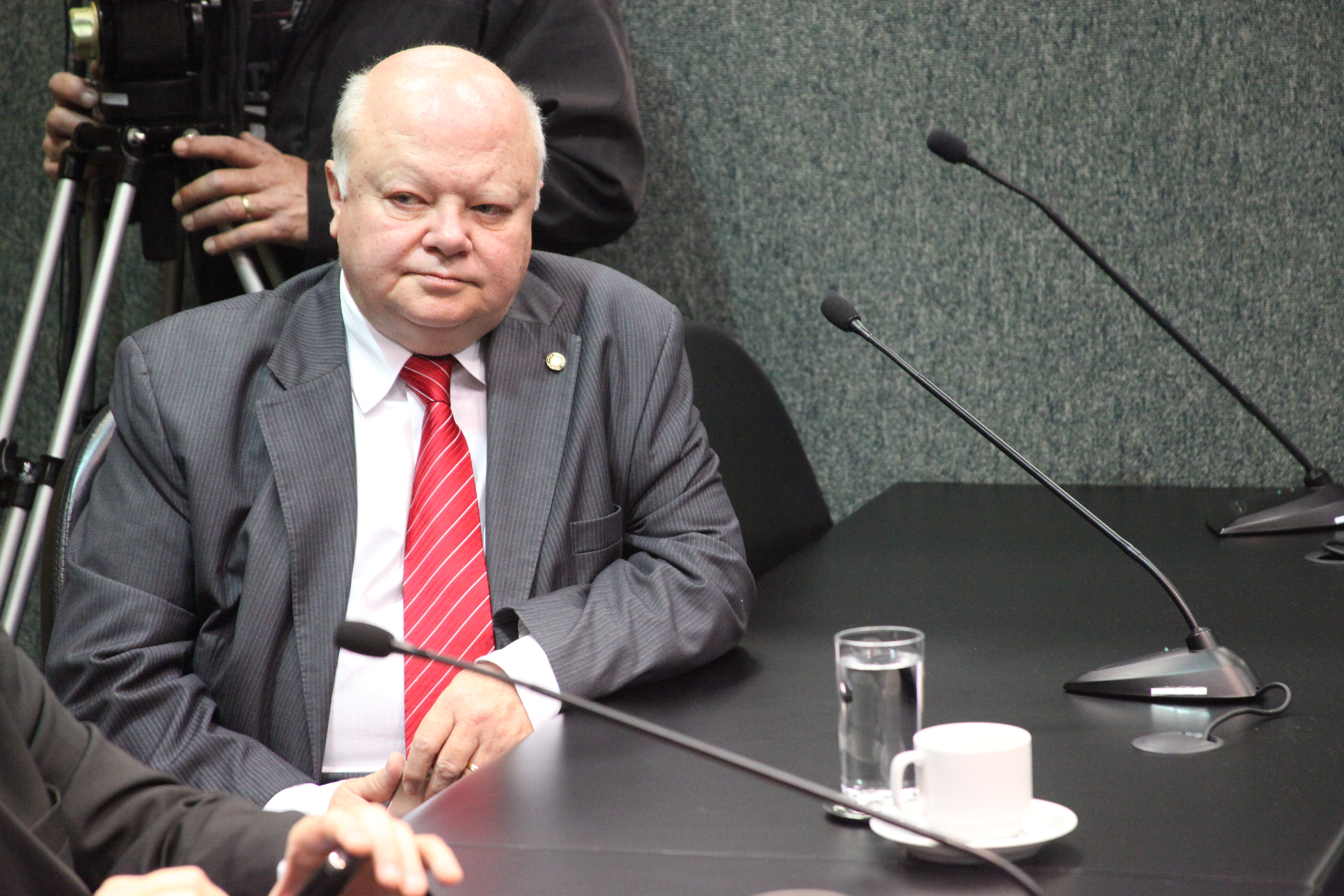 Deputado Renato Hinnig (PMDB). Reunião da Comissão de Finanças e Tributação. Foto: Fábio Queiroz / Agência AL