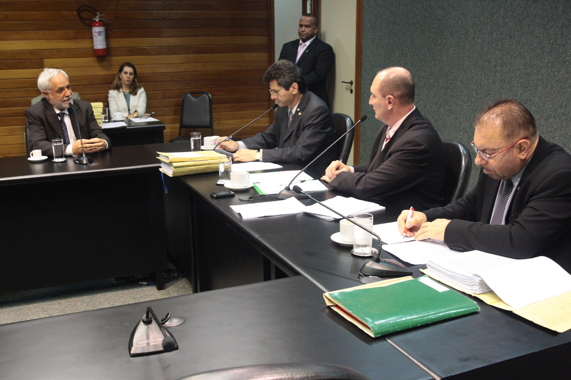 CPI do MPSC ouve depoimento do secretário de Meio Ambiente da Capital