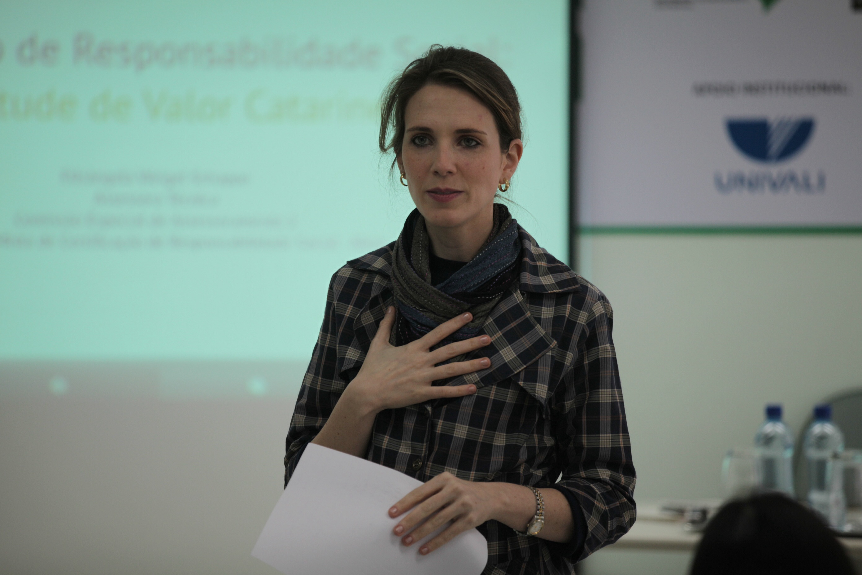 Elisângela Schappo - Seminário sobre Responsabilidade Social em Itajaí, SC