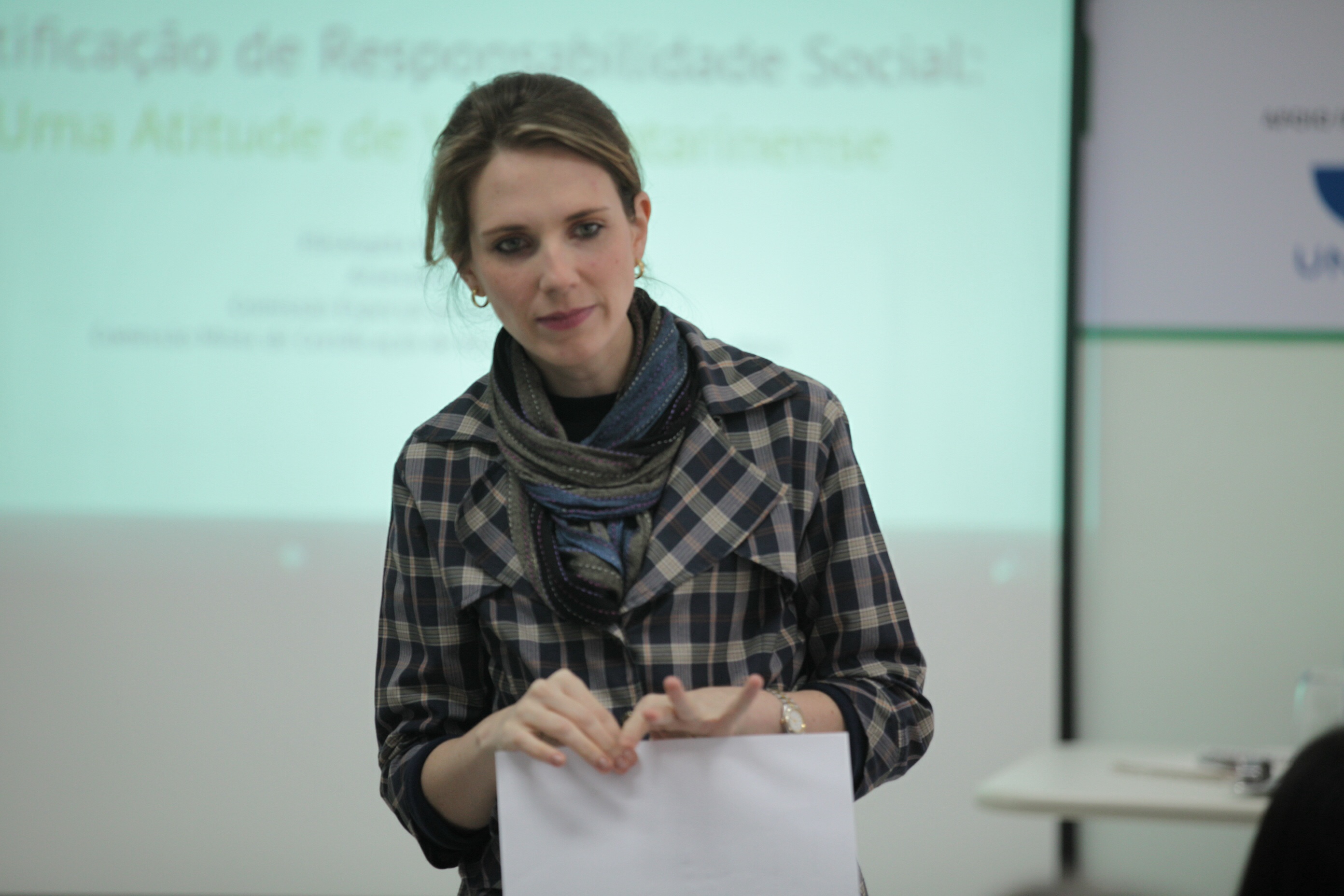 Elisângela Schappo - Seminário sobre Responsabilidade Social em Itajaí, SC