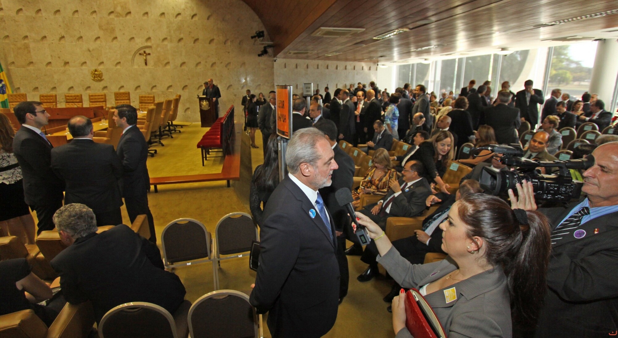 Desembargador Nelson Schaefer Martins, governador interino, prestigia posse de Lewandowski. FOTO: James Tavares / Secom