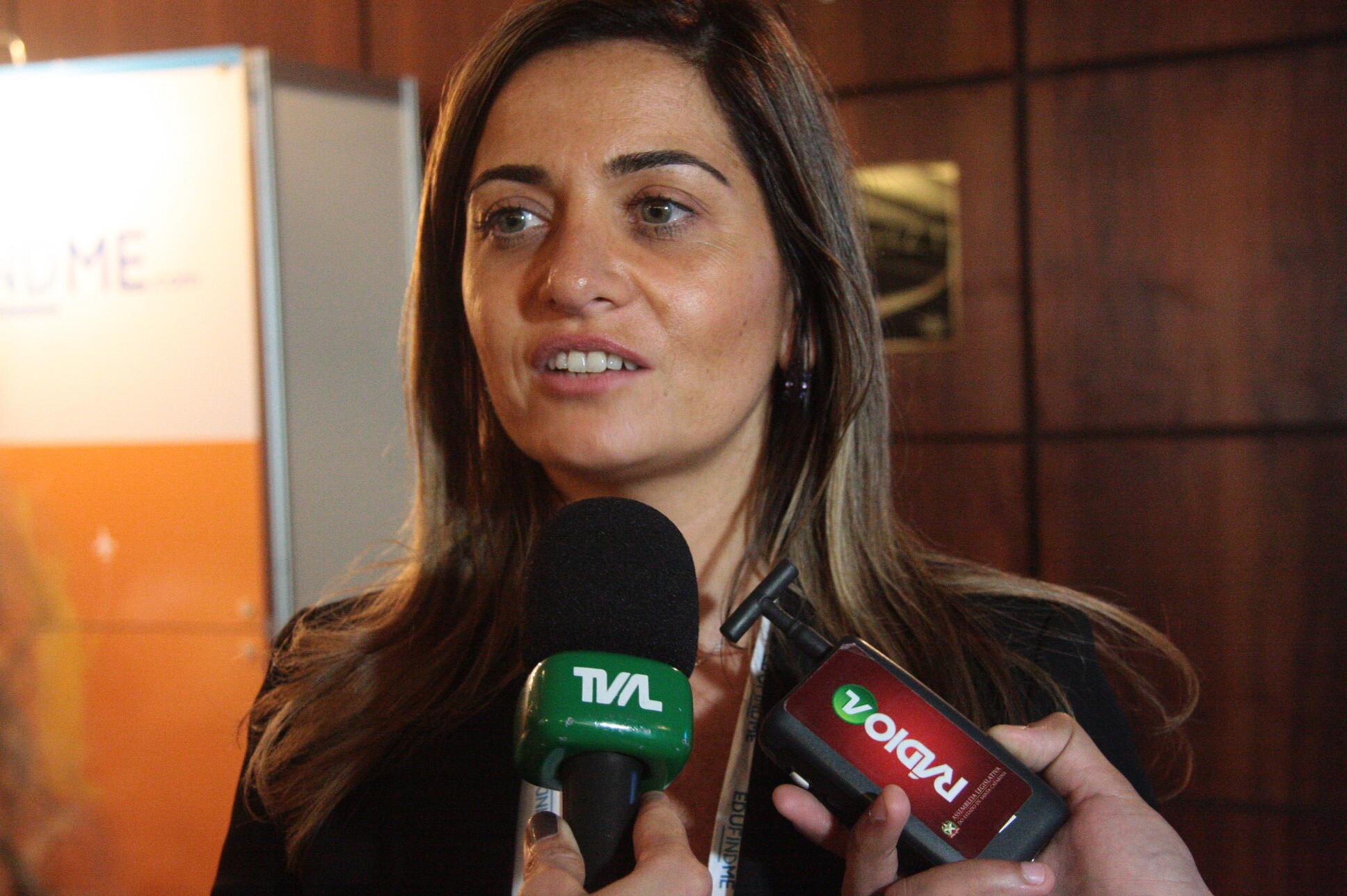 Daniela Ronchetti apresenta números relativos ao setor. Foto: Eduardo Guedes de Oliveira/Agência AL