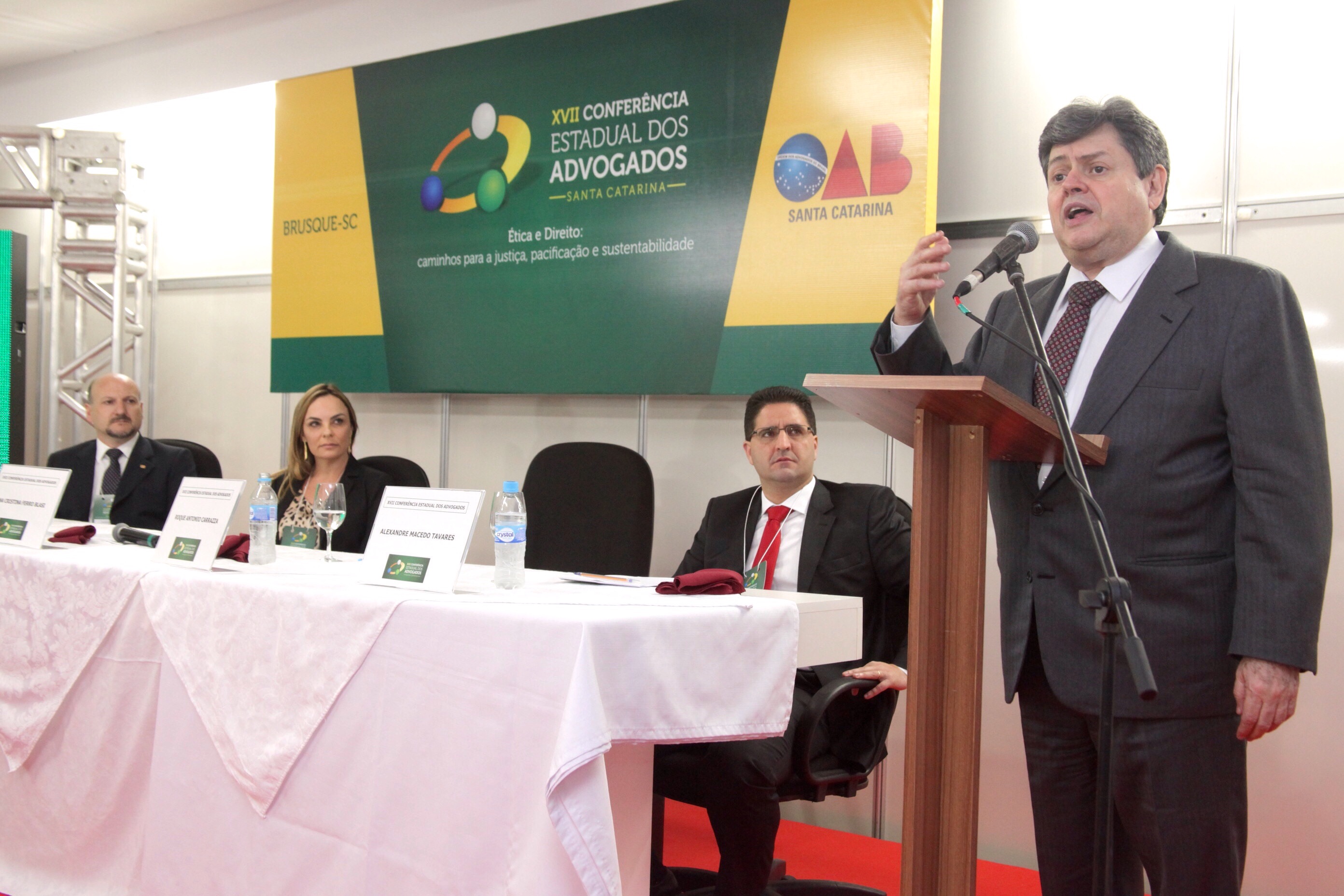 Palestra O sistema tributário constitucional e reforma tributária. XVII Conferência Estadual dos Advogados de SC. Foto: Fábio Queiroz / Agência AL
