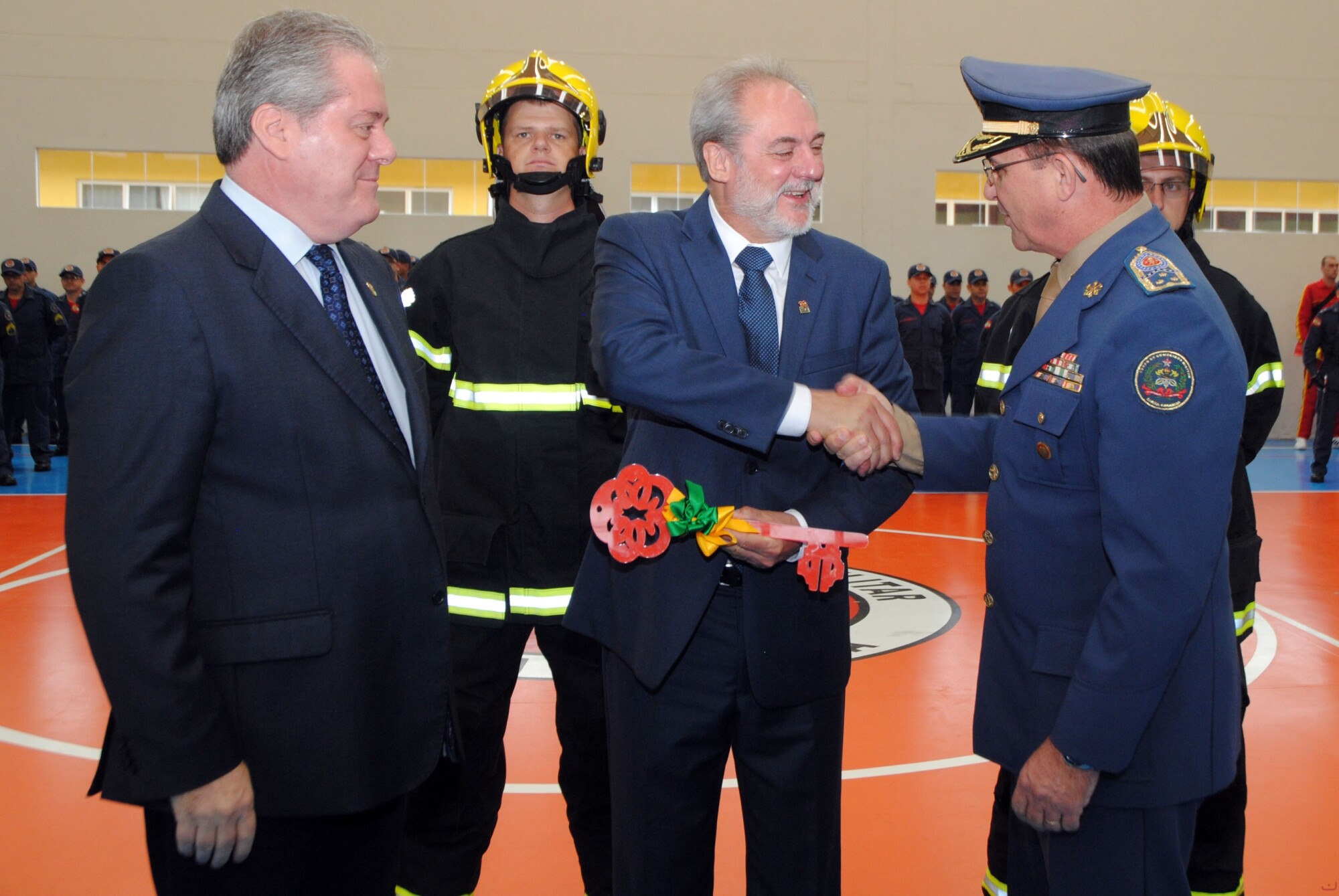 Schaefer recebeu a comenda da ordem do mérito Imperador Dom Pedro II. FOTOS: Jaqueline Noceti/SECOM