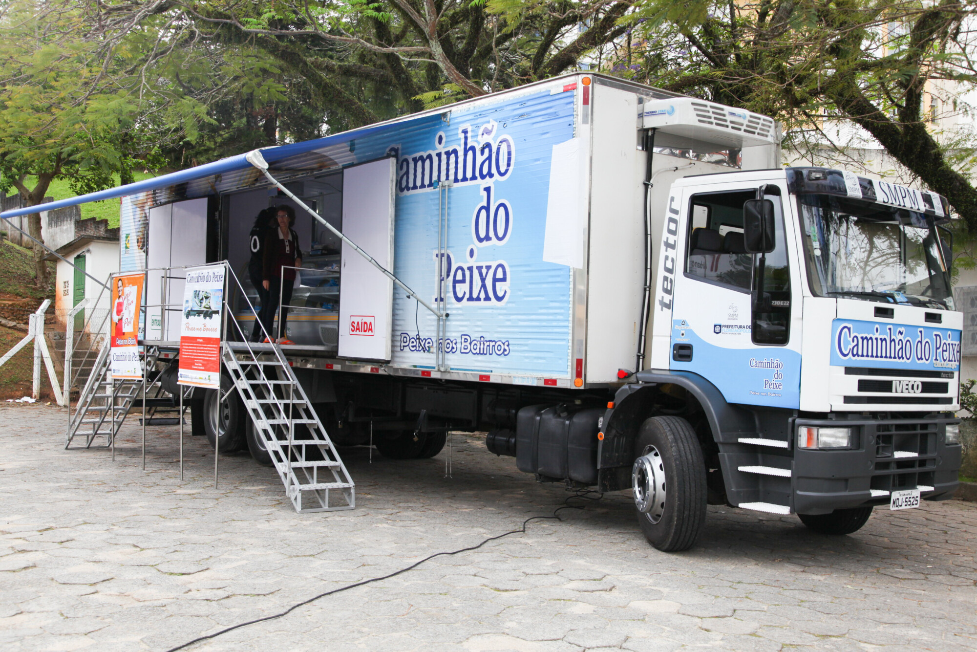 Caminhão do peixe percorre 24 bairros de Florianópolis. FOTO: Juliana Stadnik/Agência AL