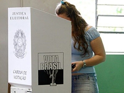 Mulheres são maioria entre os votantes em SC