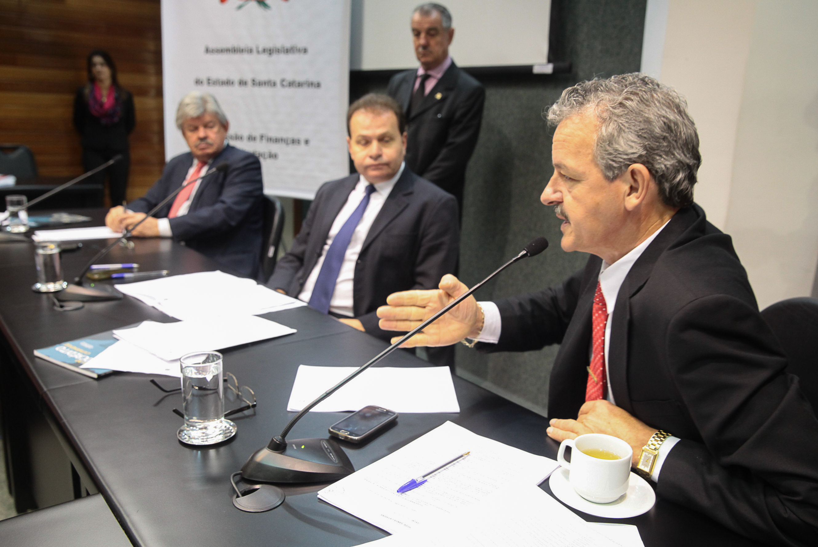Reunião da Comissão de Finanças. Foto: Miriam Zomer/Agência AL