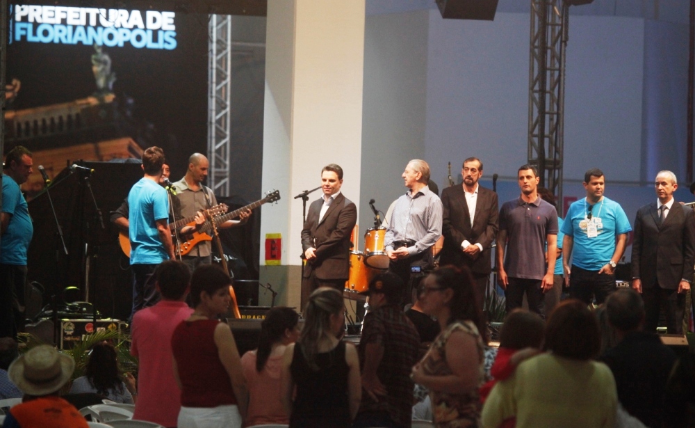 Autoridades na cerimônia de abertura da  FENAOSTRA 2014      Foto Carlos Kilian/Agência AL