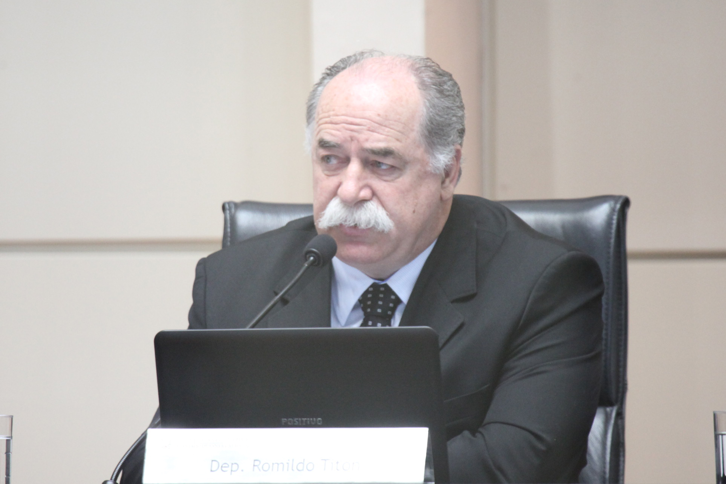 Presidente Romildo Titon (PMDB). Sessão Ordinária. Foto: Fábio Queiroz / Agência AL