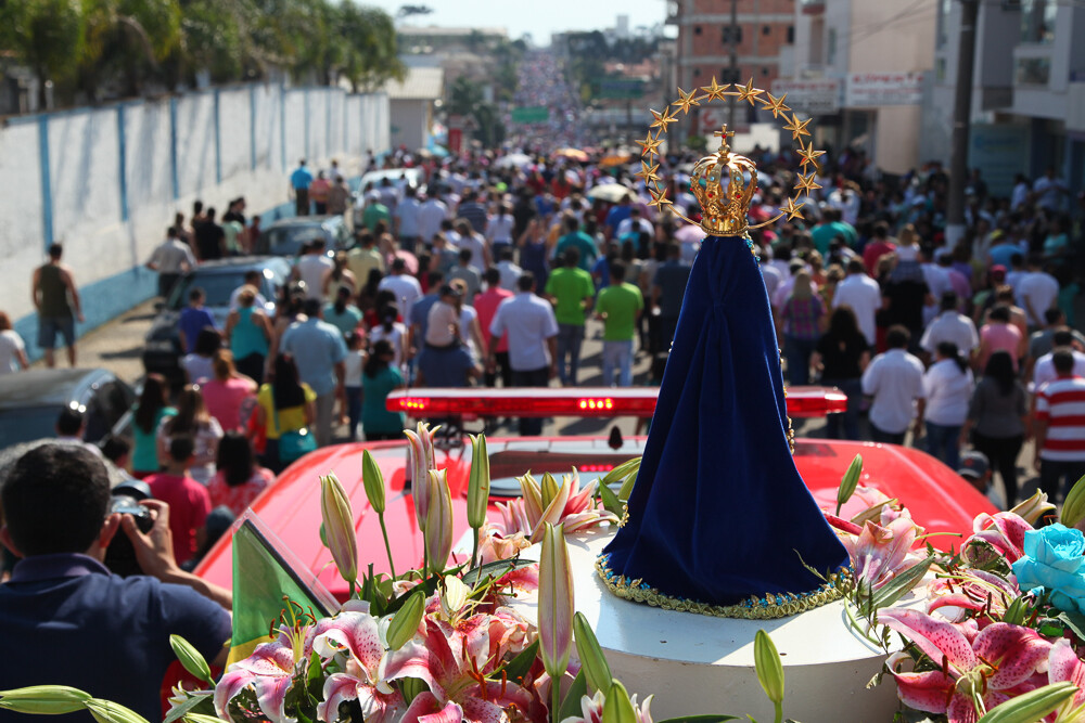 Milhares de pessoas participaram da romaria