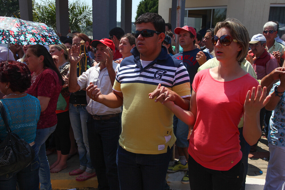 Evento atrai devotos de várias cidades do estado