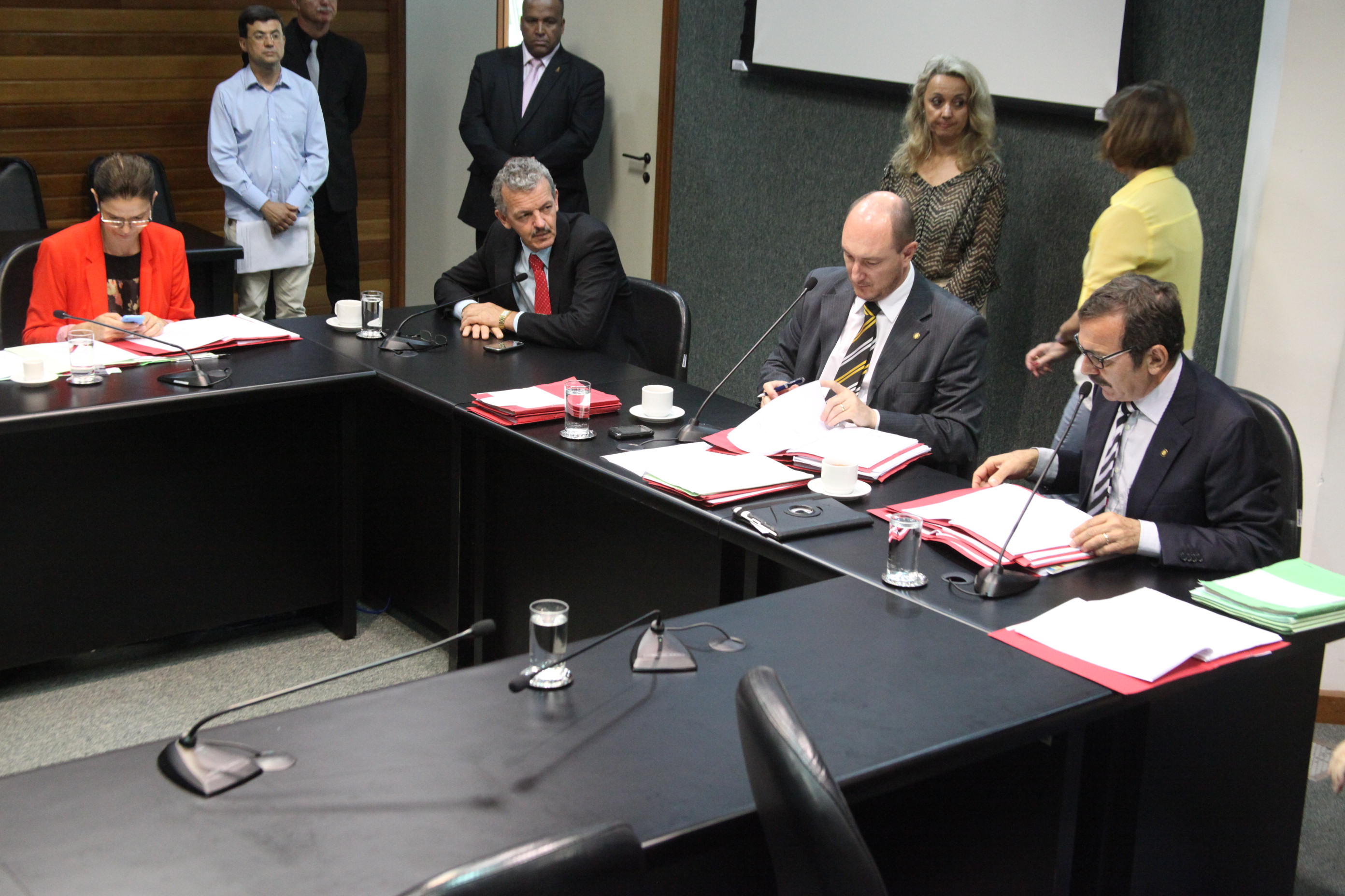 Reunião da Comissão de Trabalho Administração e Serviços Públicos. Foto: Fábio Queiroz / Agência AL