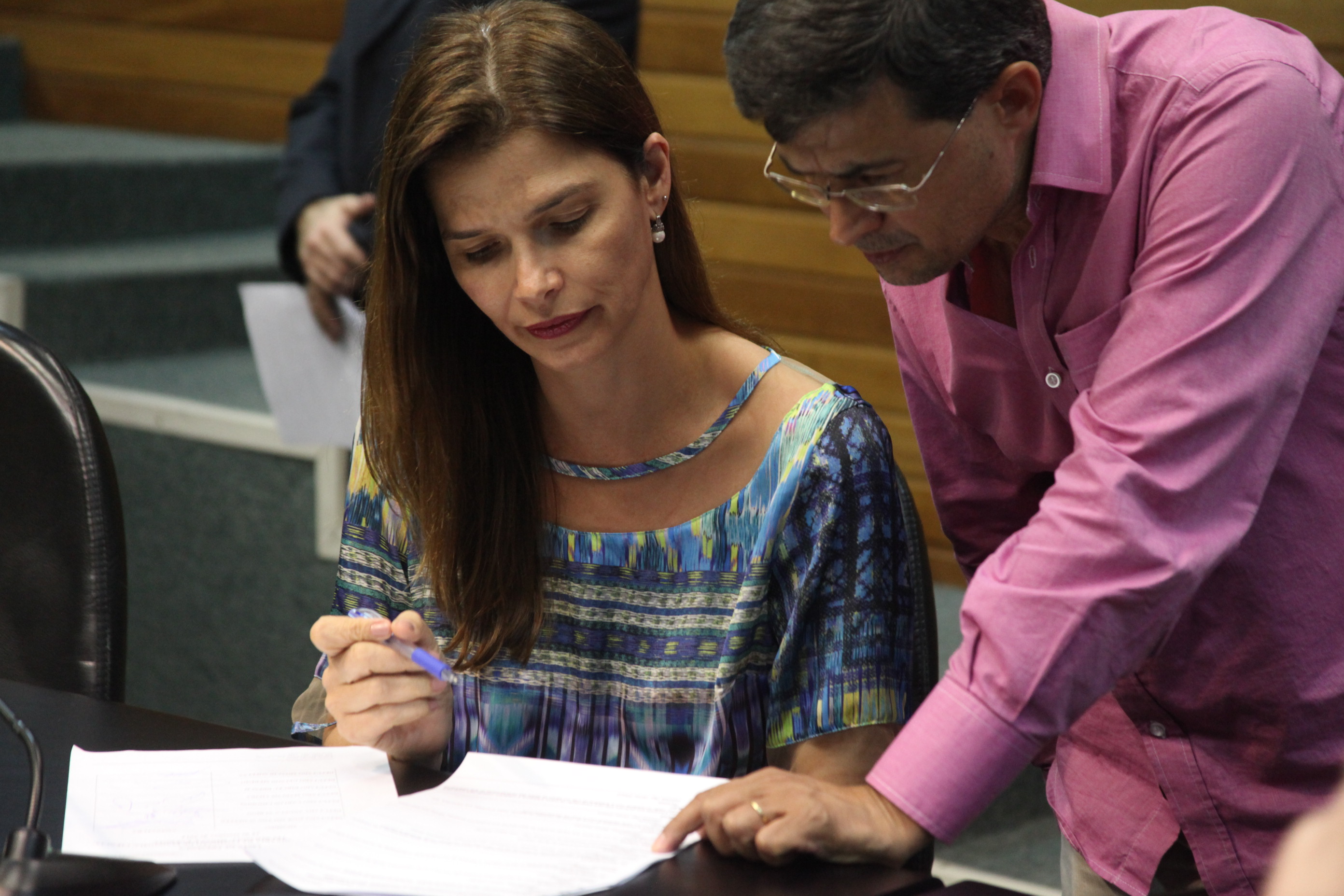 Deputada Ângela Albino (PCdoB). Reunião da Comissão de Economia. Foto: Fábio Queiroz / Agência AL
