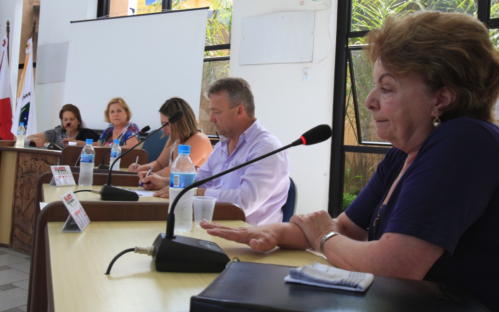 Maria da Glória Vojciechovski ex- proprietária rural presta depoimento à Comissão da Verdade em Papanduva SC  Foto Carlos Kilian/Agência AL
