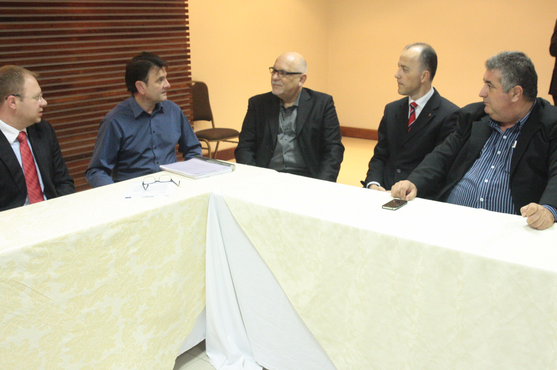 Reunião sobre a catástrofe em Lages. Foto: Eduardo Guedes de Oliveira / Agência AL