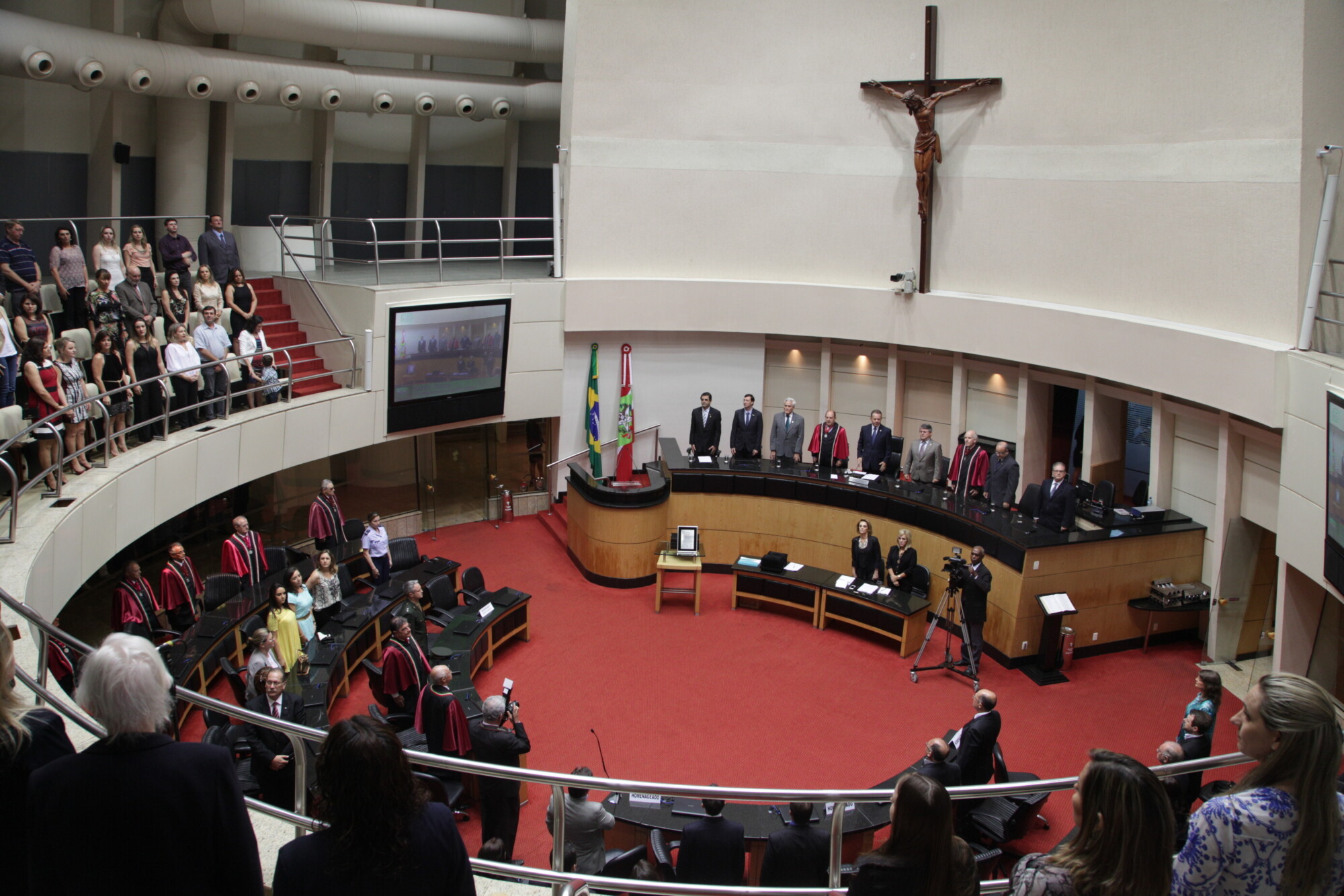 Solenidade homenageou profissionais e municípios que se destacam na saúde bucal. FOTO: Solon Soares/Agência AL