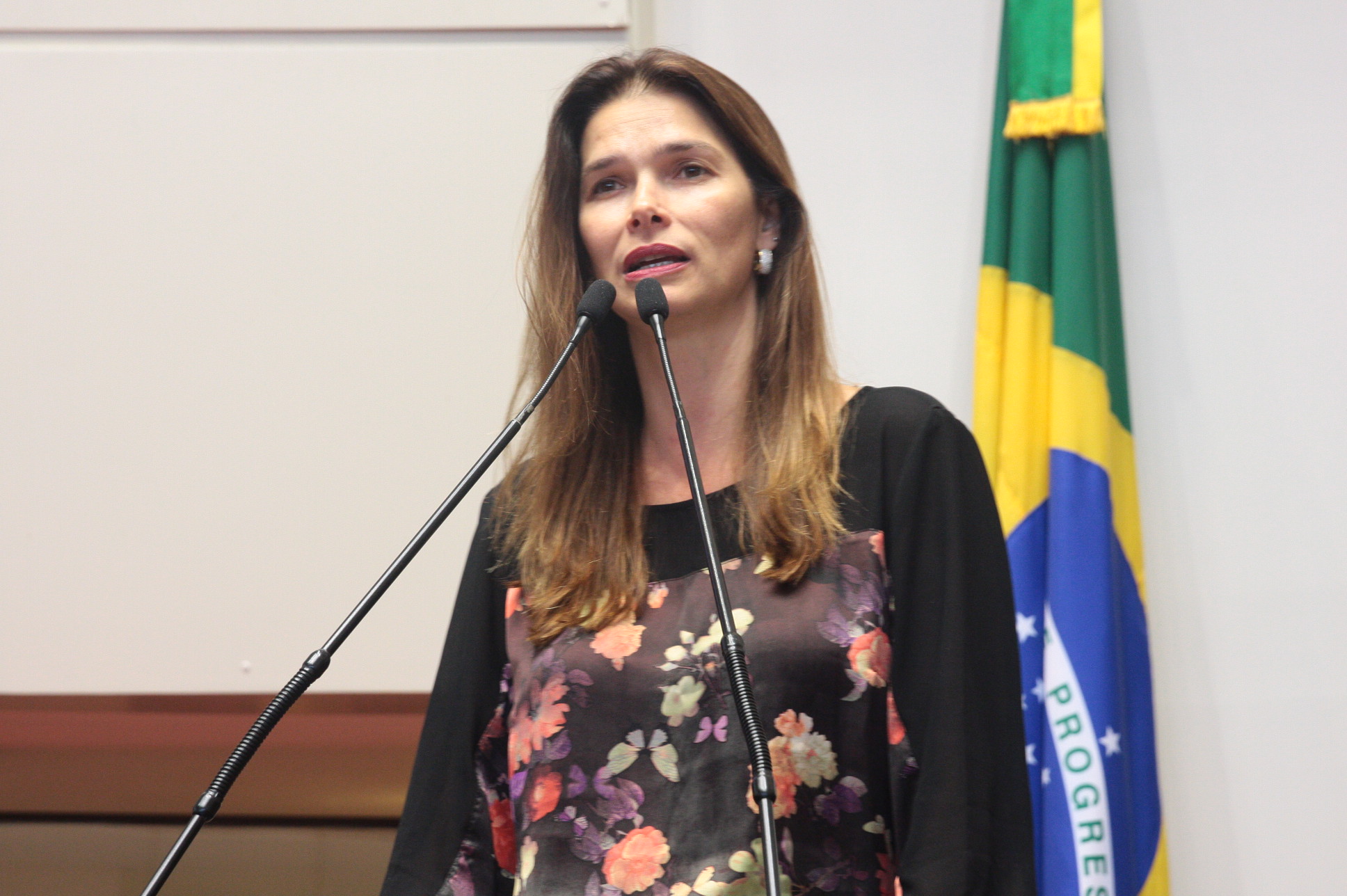 Deputada Angela Albino (PCdoB)  - Sessão Ordinária. Fotos: Eduardo Guedes de Oliveira/Agência AL