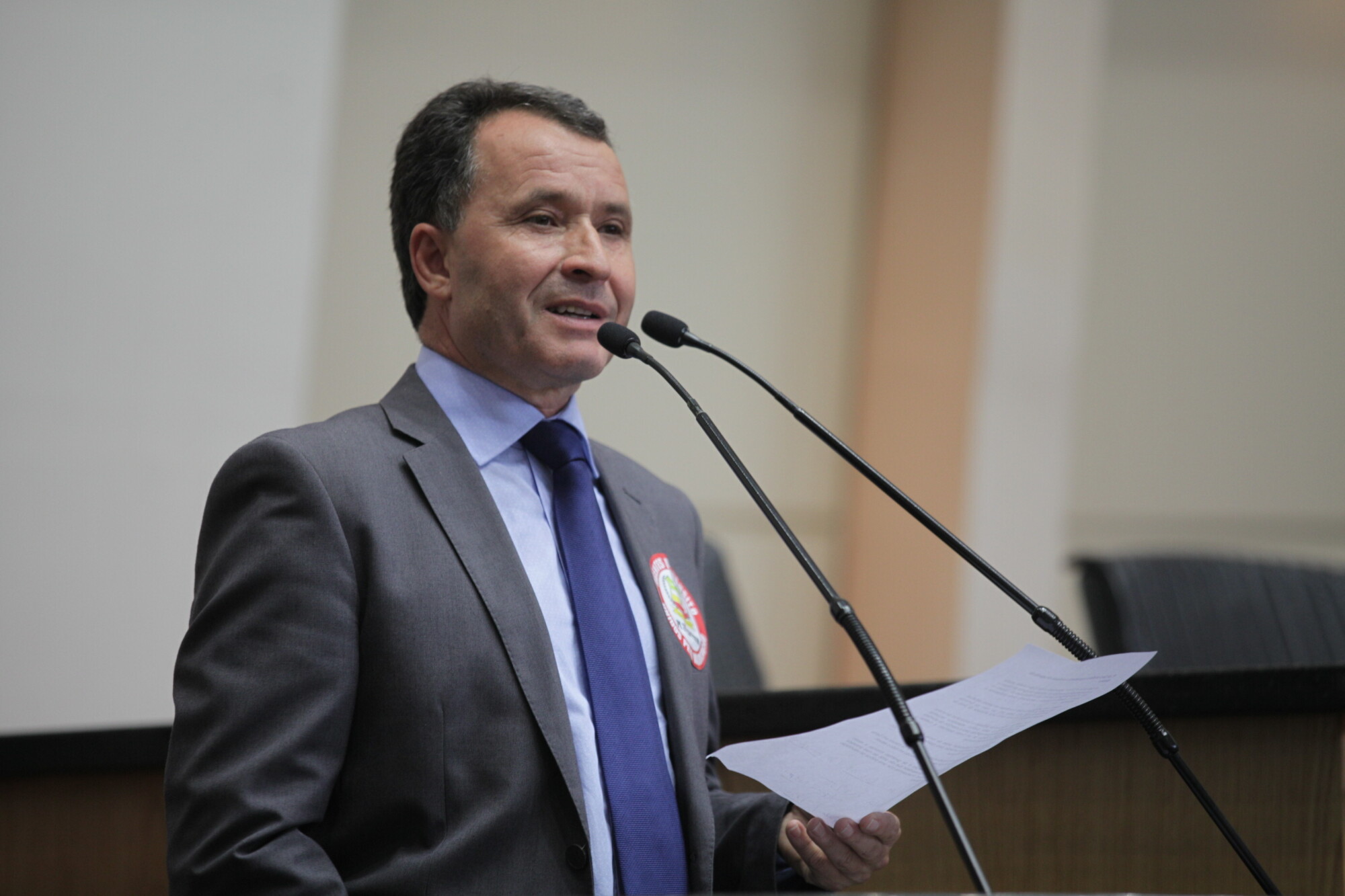 Parlamento aprova normas de segurança para parques infantis