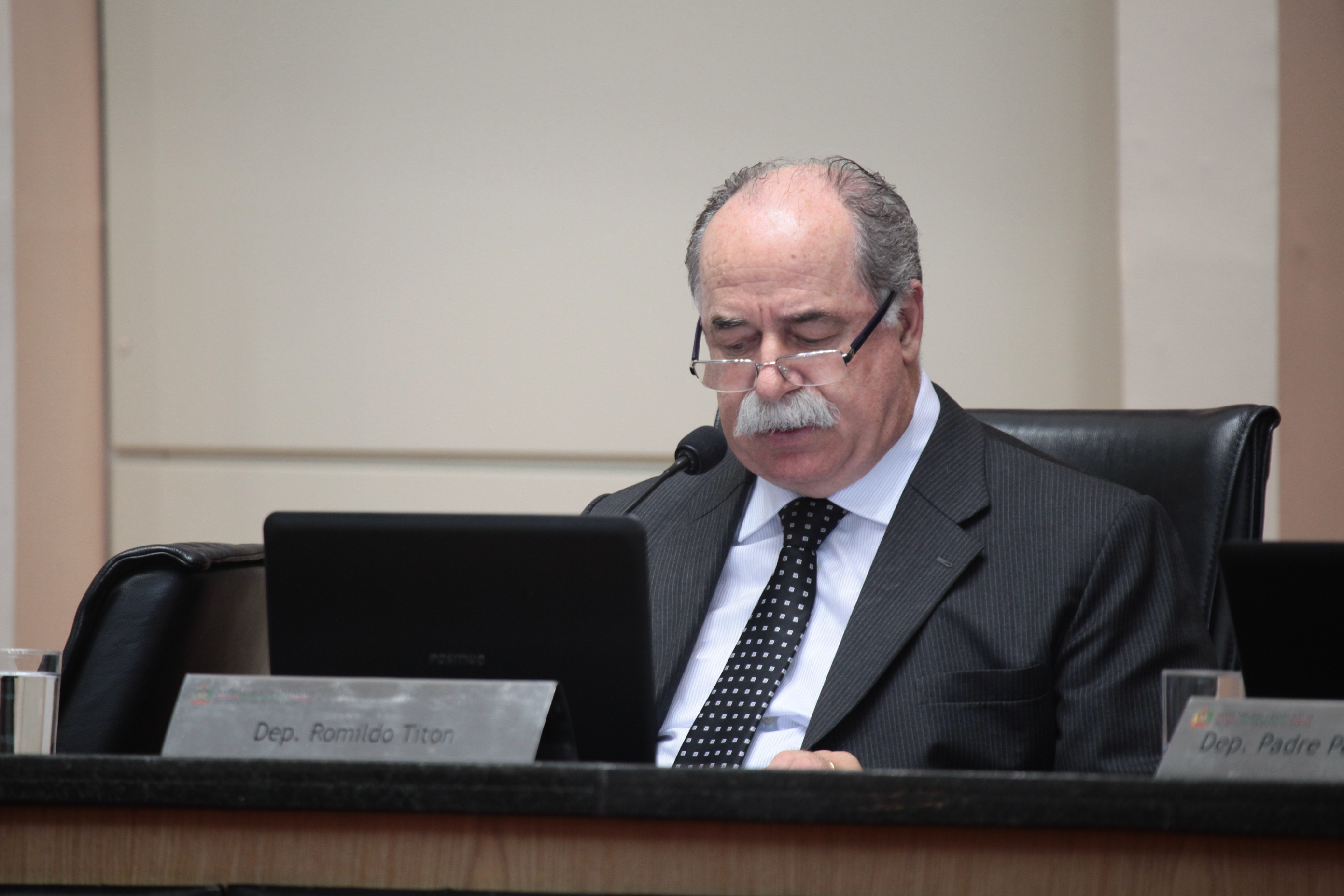Deputado Romildo Titon (PMDB) - Sessão Ordinária - Plenário Osni Regis. Foto: Miriam Zomer/Agência AL
