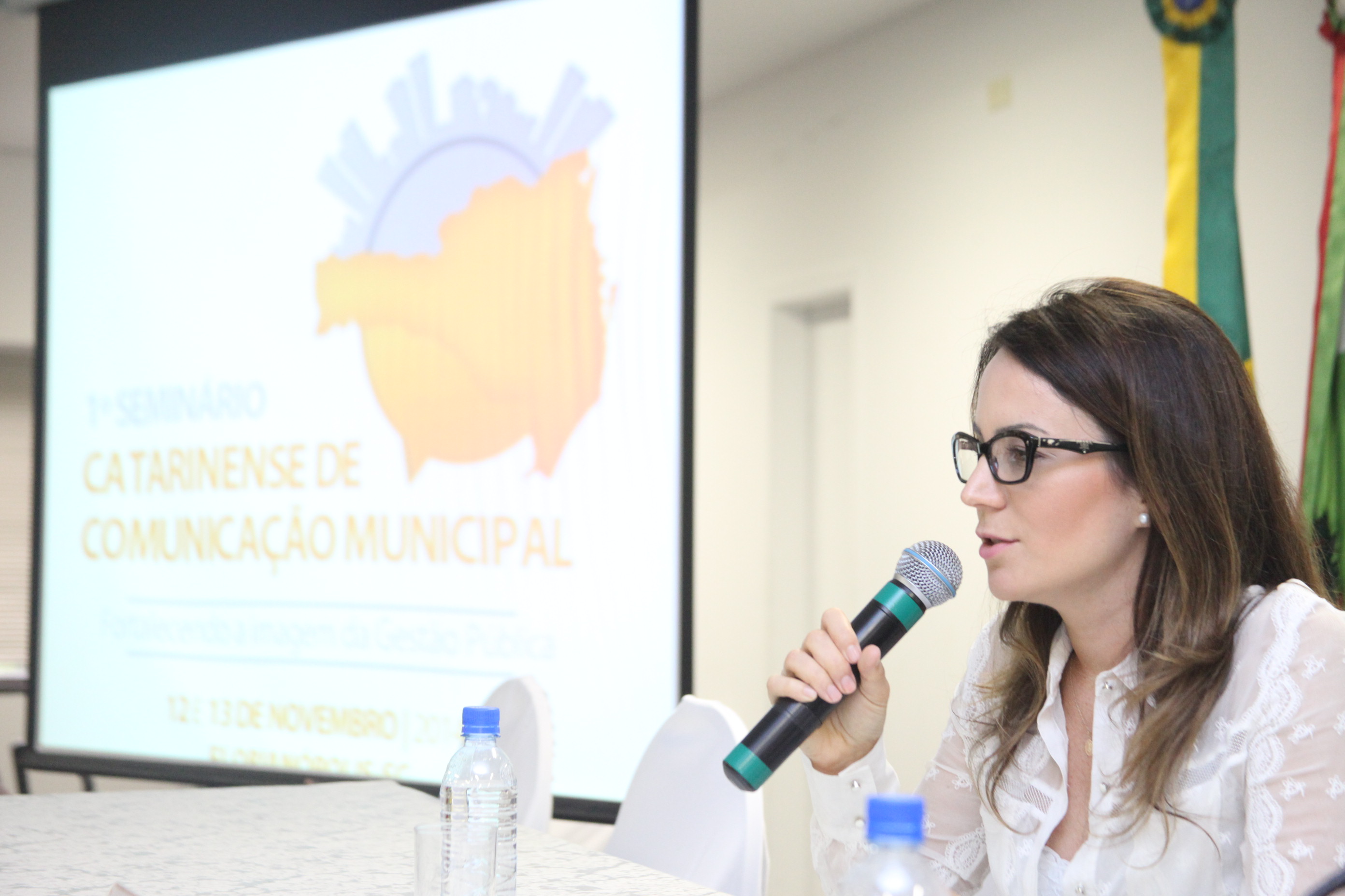 Thamy Soligo. 1° Seminário Catarinense de Comunicação Municipal. Foto: Fábio Queiroz / Agência AL