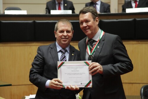 Eskudlark homenageia empresário Paulo Sturmer com a Comenda do Legislativo Catarinense