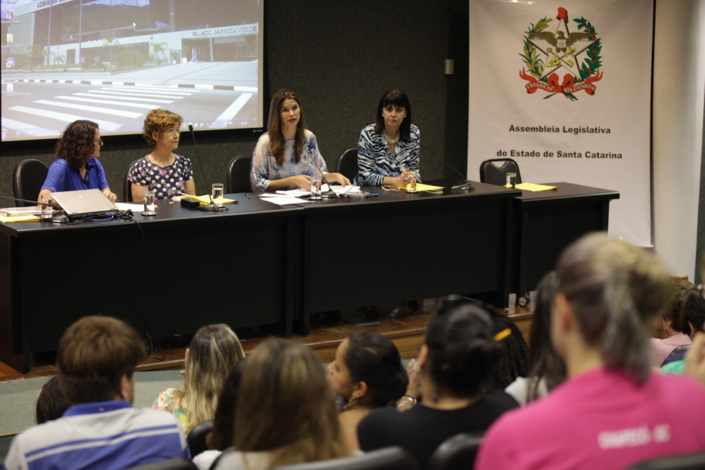 Criação da Secretaria Estadual de Politicas para Mulheres