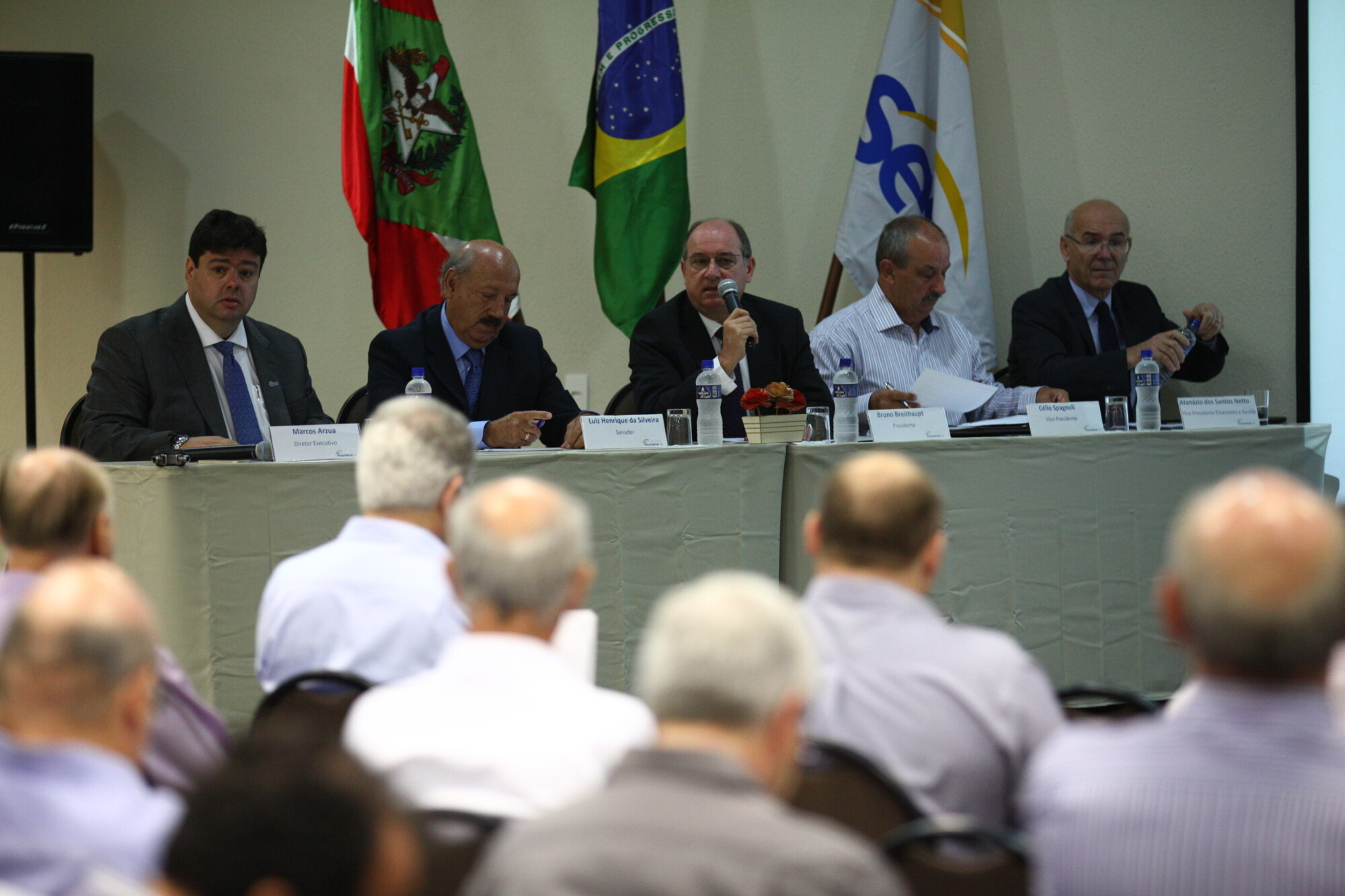 Cartilha elaborada pela Fecomércio e pela Fecam foi lançada nesta segunda-feira em Florianópolis. FOTOS: Solon Soares/Agência AL