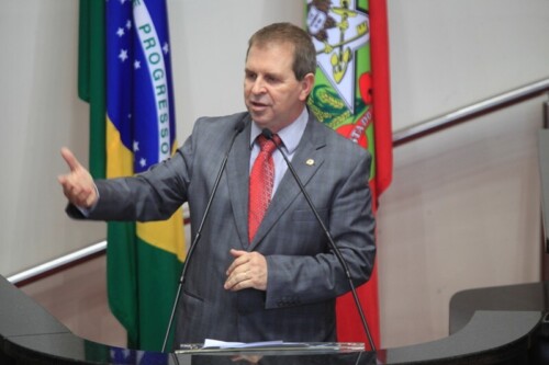 Eskudlark é contra aposentadoria especial para deputados