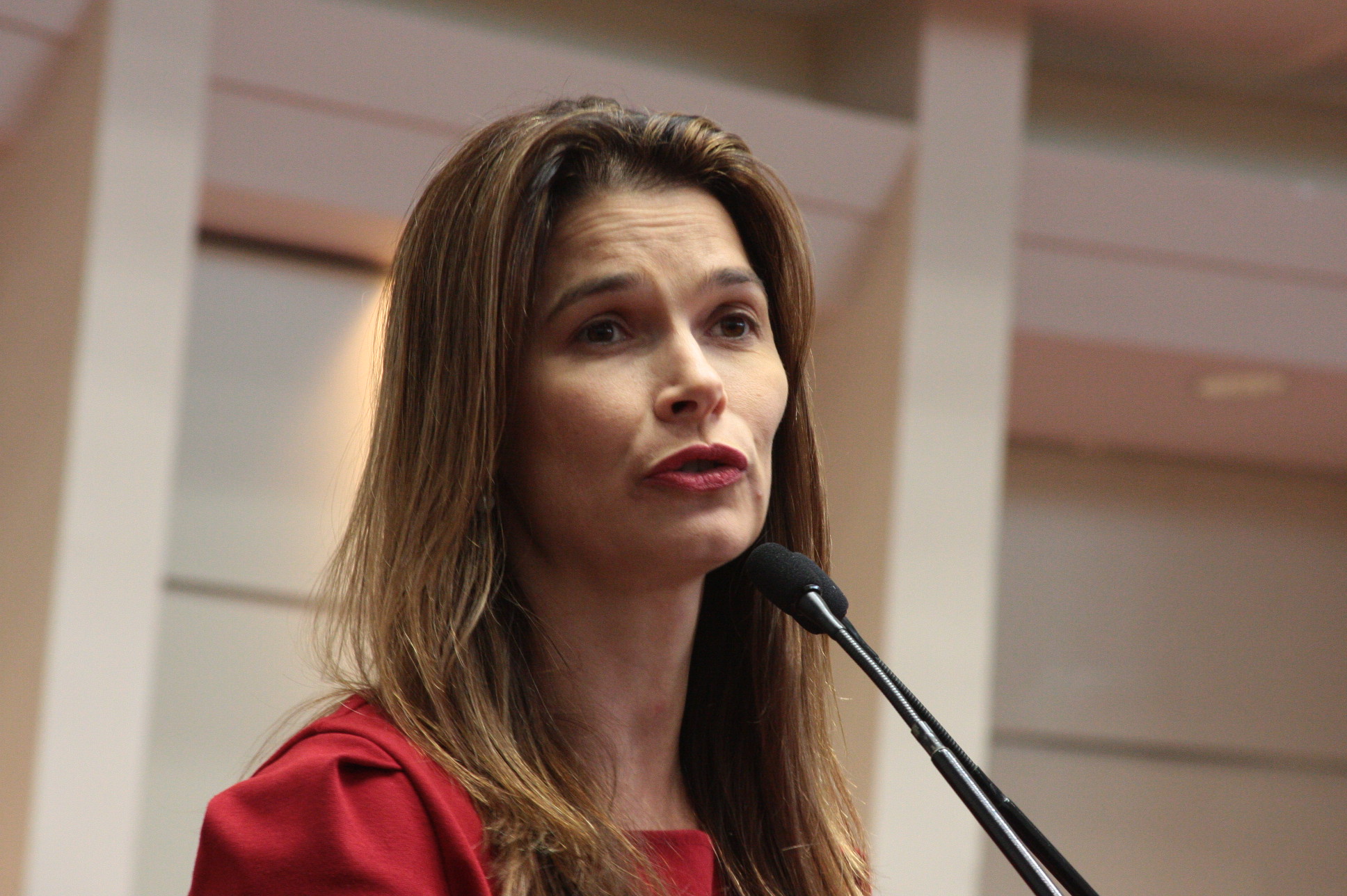 Deputada Angela Albino (PCdoB) - Sessão Ordinária - Plenário Osni Régis. Fotos: Eduardo Guedes de Oliveira / Agência AL