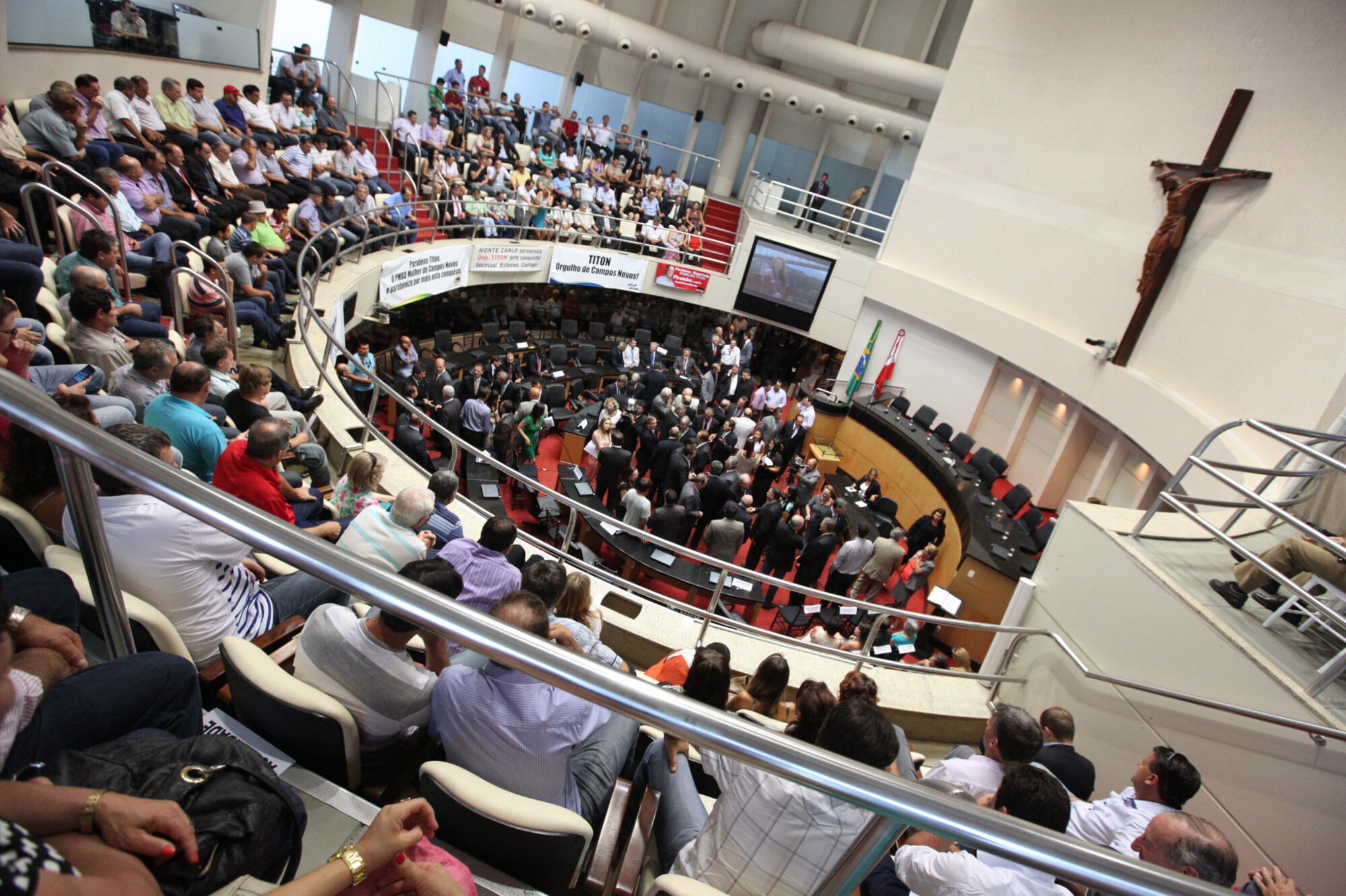 Plenário da Assembleia Legislativa, no dia da abertura dos trabalhos de 2014. FOTO: Lucas Gabriel Diniz/Arquivo Agência AL
