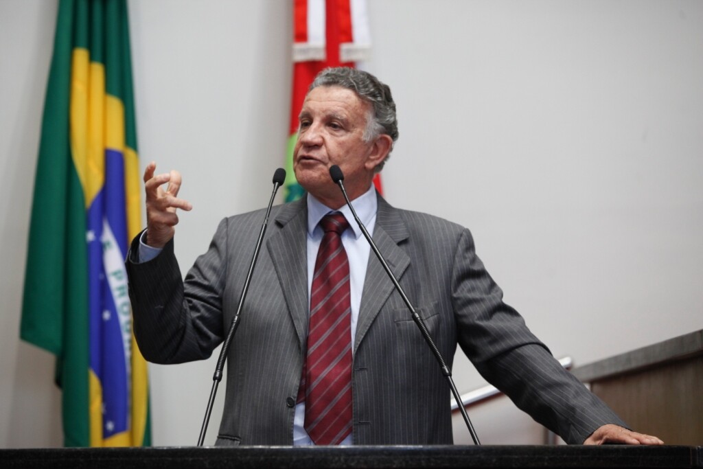 Decepção com sistema político tirou Edison Andrino da última eleição