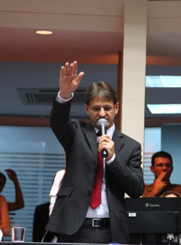 Saretta reassume compromisso com a população catarinense