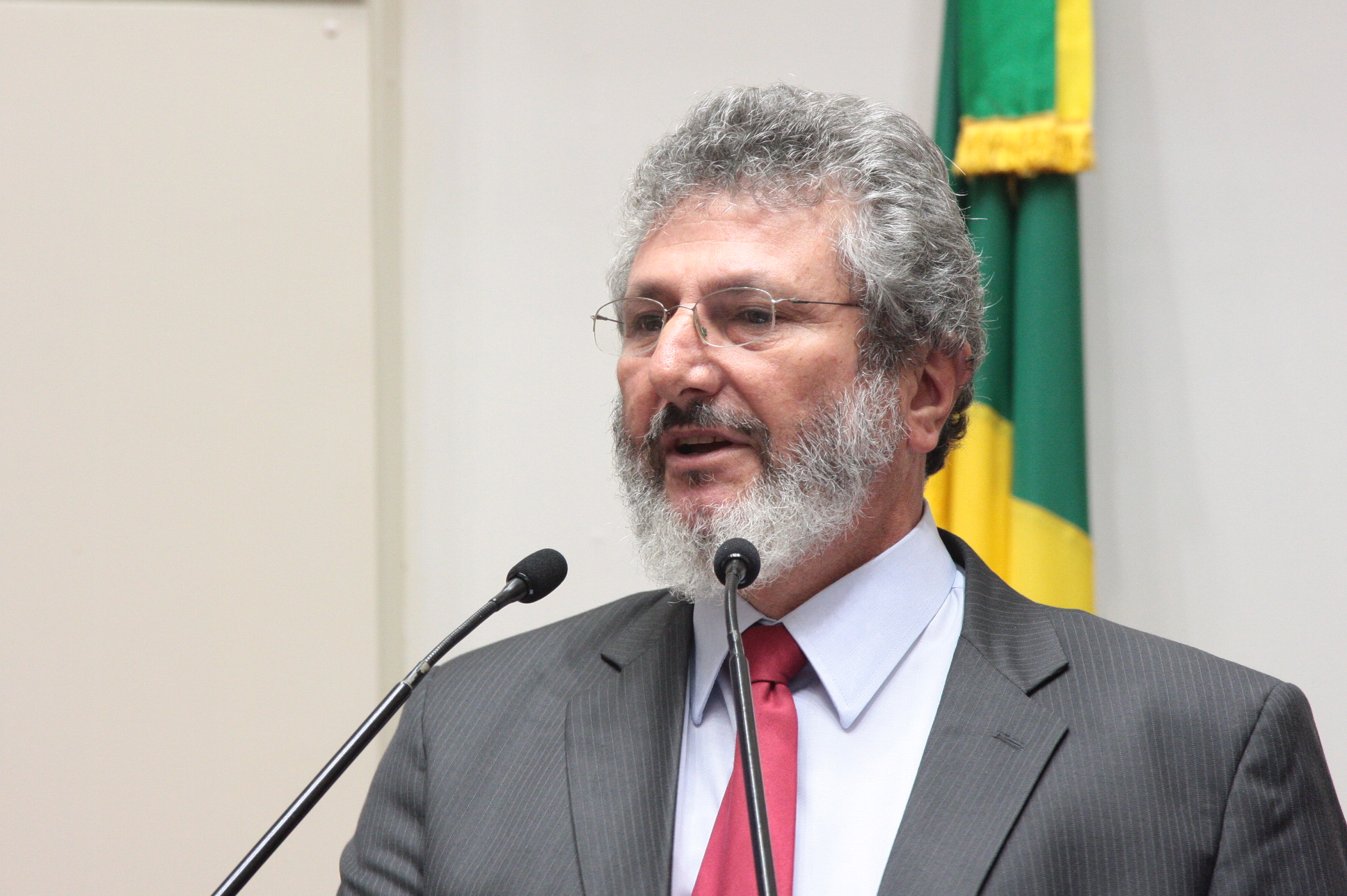 Sessão Ordinária - Plenário Osni Régis. Deputado Padre Pedro Baldissera (PT)  Foto: Eduardo Guedes de Oliveira / Agência AL