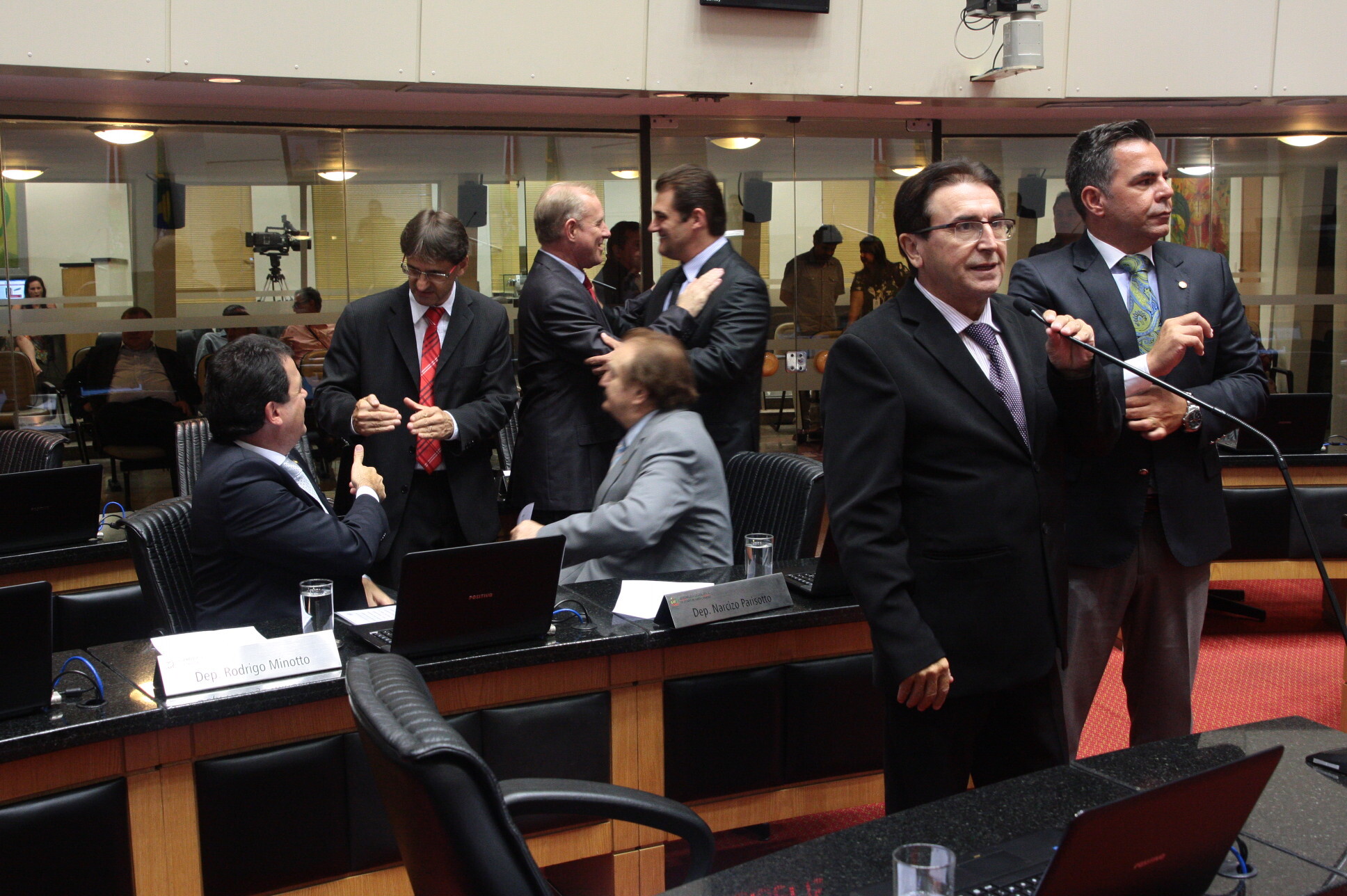 Deputados debatem a reforma política